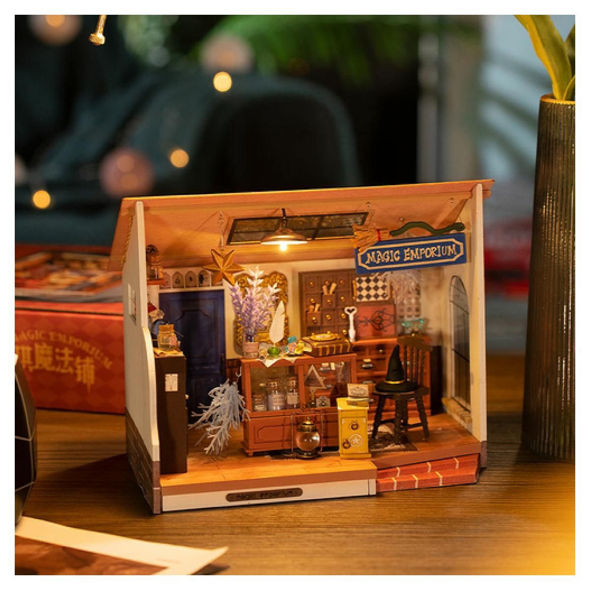 ROBOTIME Maison Miniature DIY Kiki s Magic Emporium