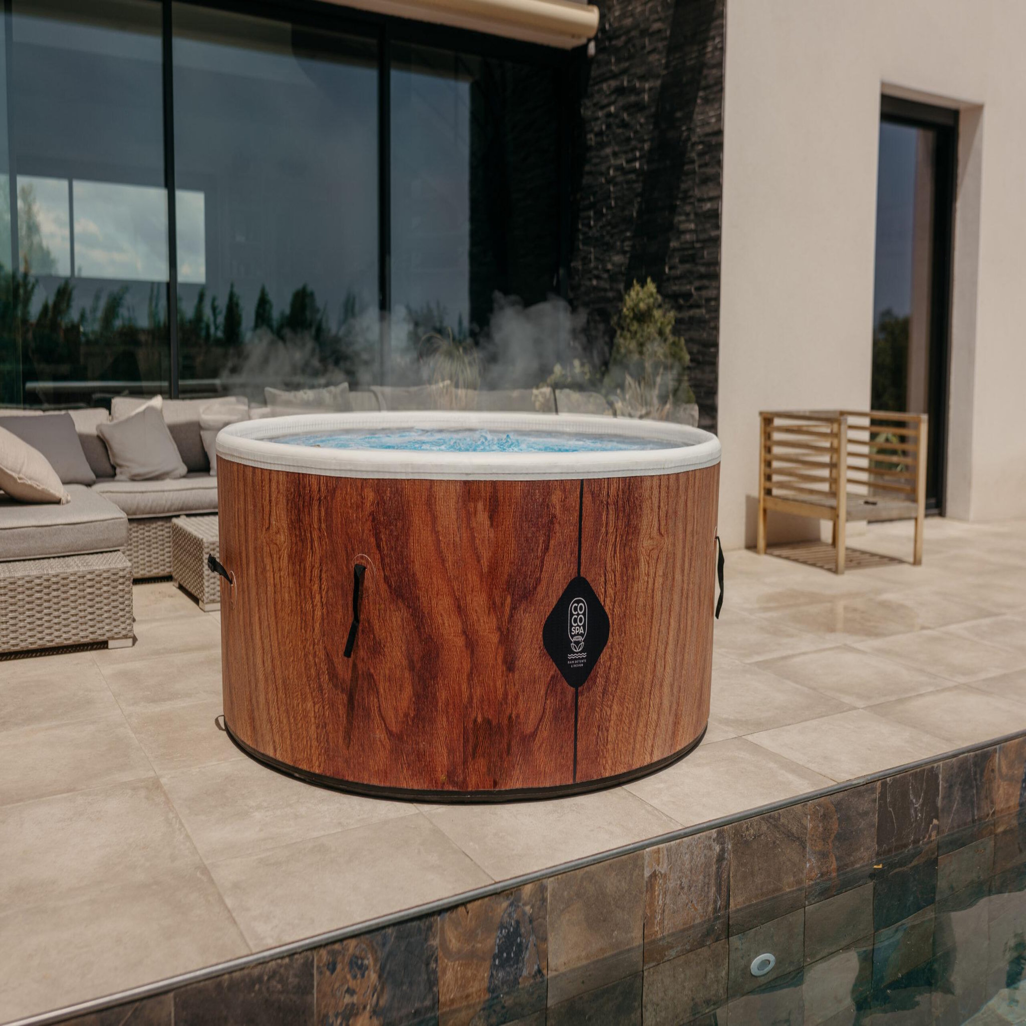 Voir la diapositive 4 : COCO SPA Spa gonflable Tahiti