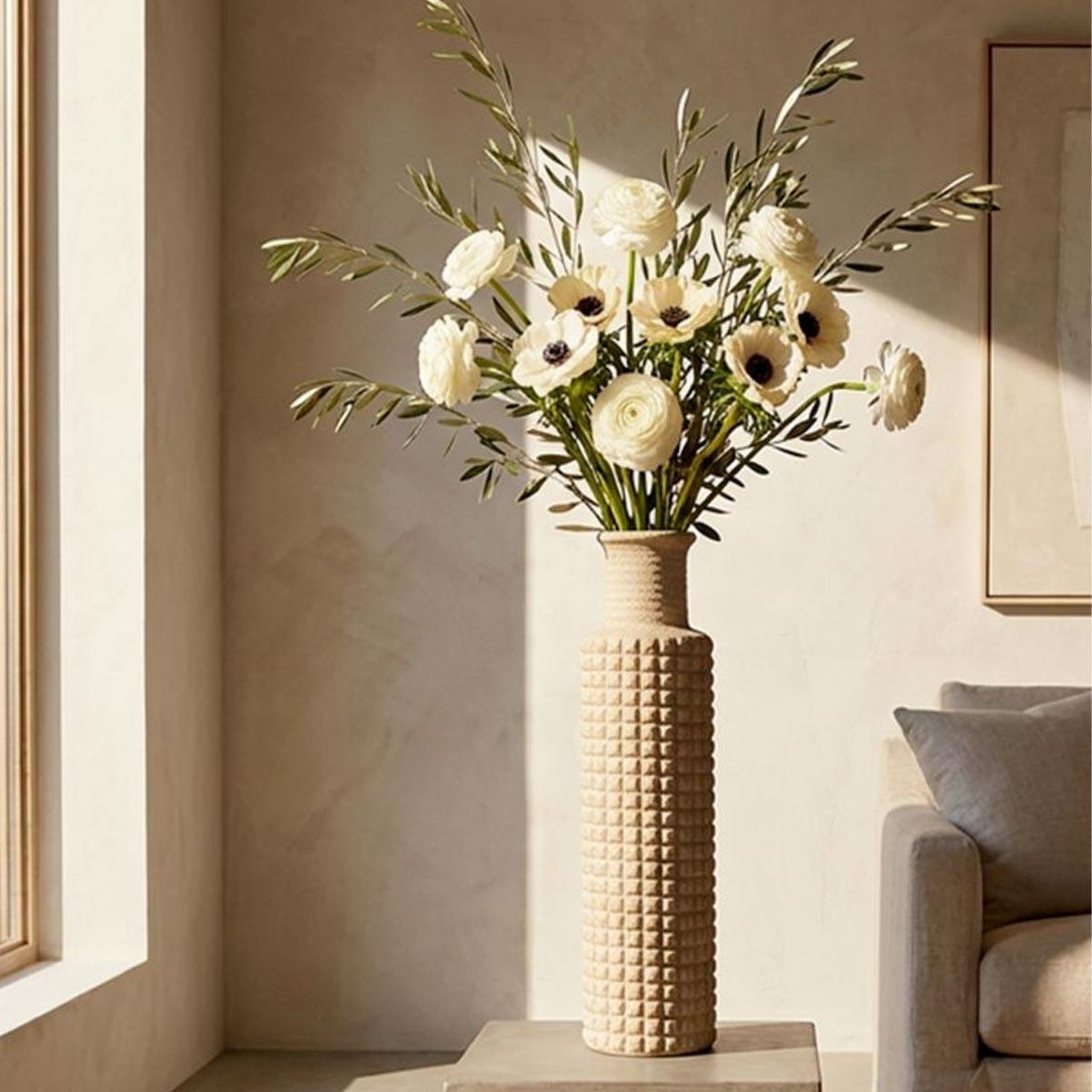 Voir la diapositive 6 : Paris Prix Vase design effet sable  sand  97cm beige