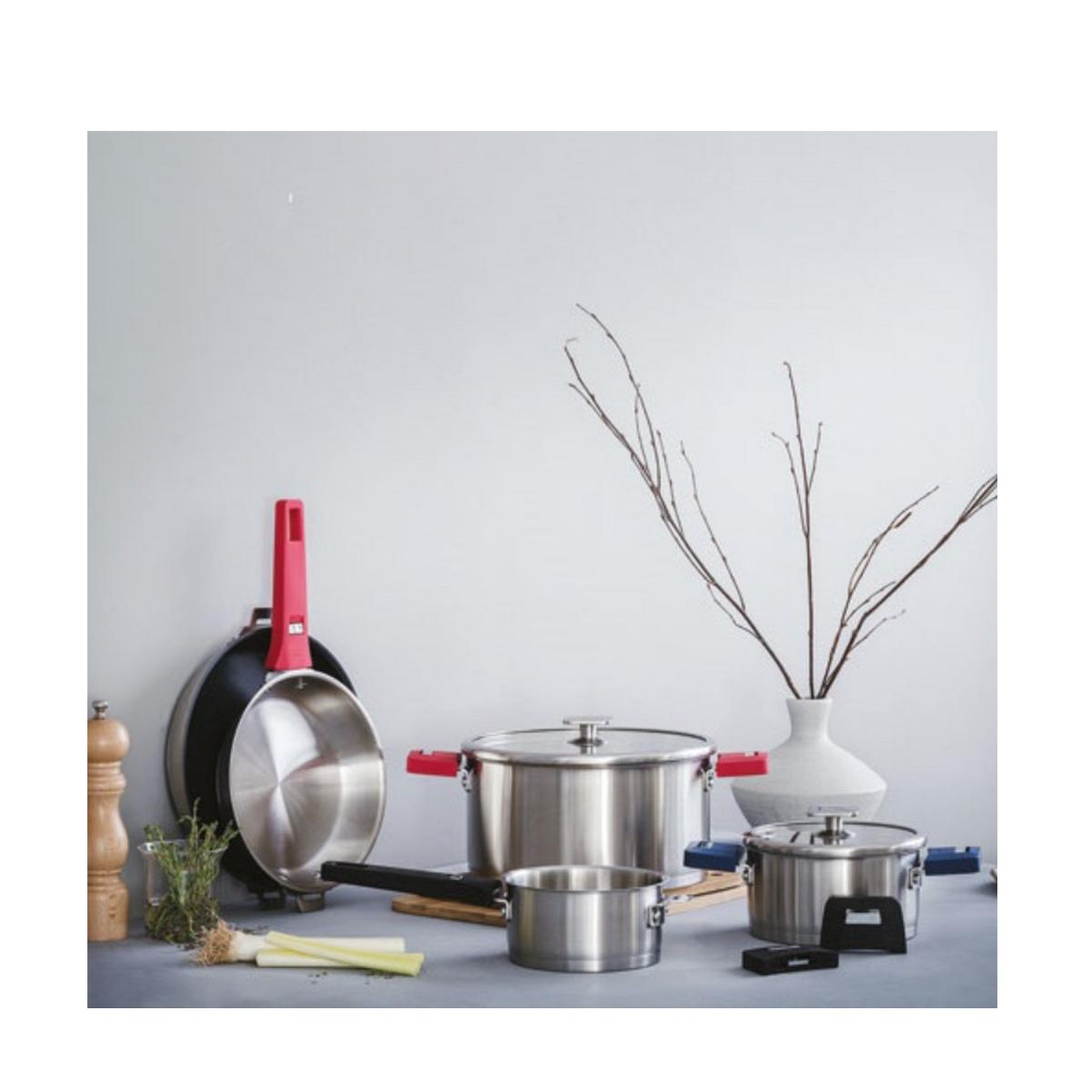 Voir la diapositive 4 : Lacor Poêle inox revêtue 20cm - 56820