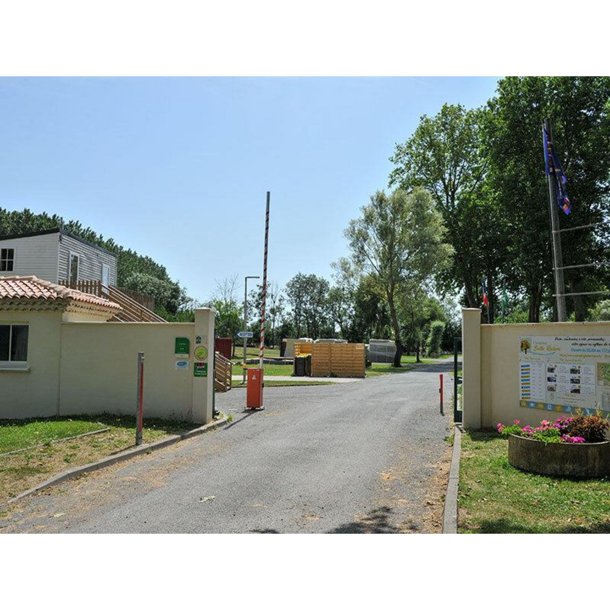 Smartbox Séjour insolite : 3 jours bucoliques en roulotte près de Cognac - Coffret Cadeau Séjour