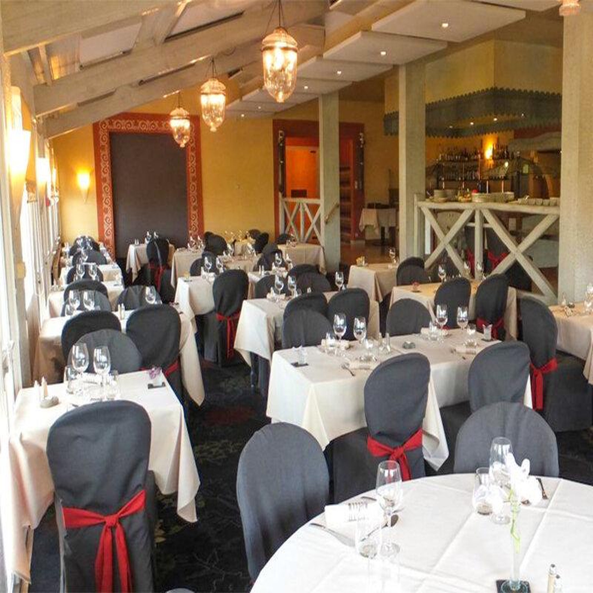 Voir la diapositive 4 : Smartbox 3 jours avec accès à l'espace bien-être et dîner en hôtel 3* près de la rochelle - coffret cadeau séjour