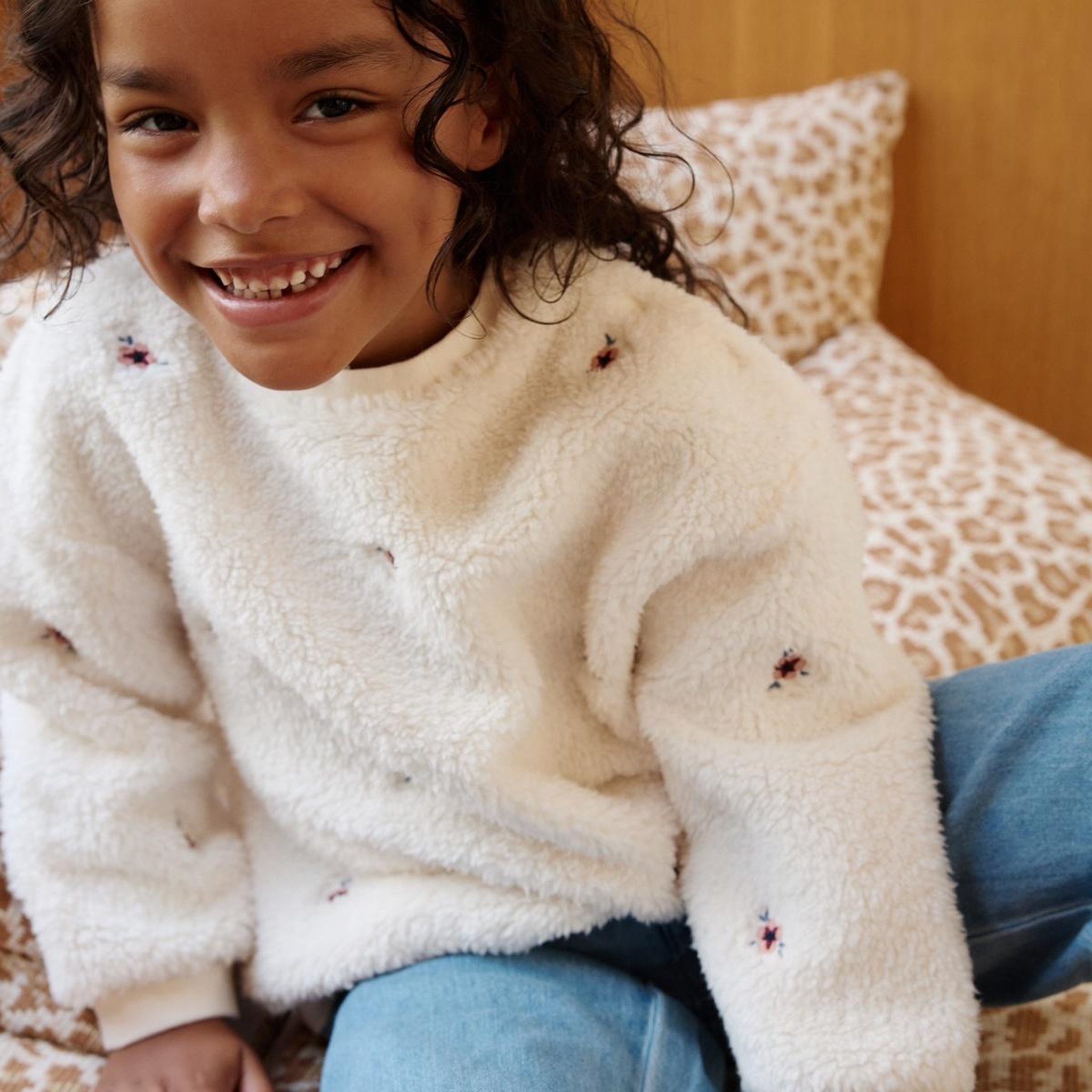 Voir la diapositive 5 : PETIT BEGUIN Sweat-shirt bébé en sherpa cléo