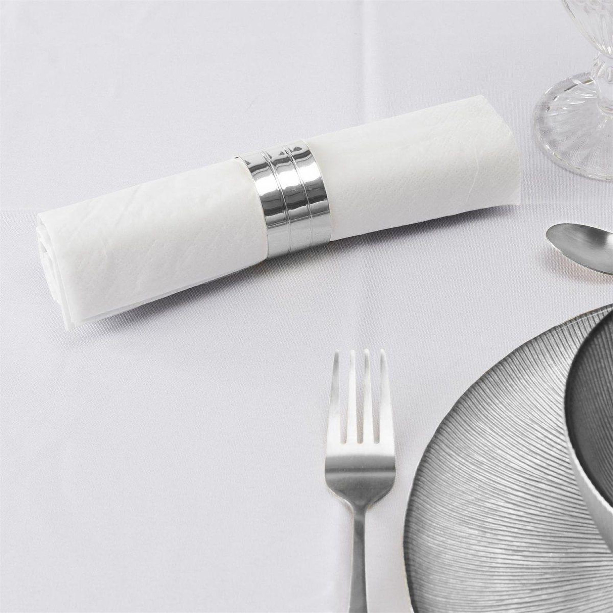 Voir la diapositive 3 : COOK CONCEPT Lot de 4 ronds de serviette  grand hôtel  11cm argent