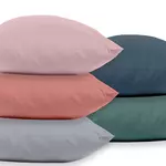 Taie d'oreiller unie en coton 47 fils . Coloris disponibles : Gris, Vert, Rose, Bleu