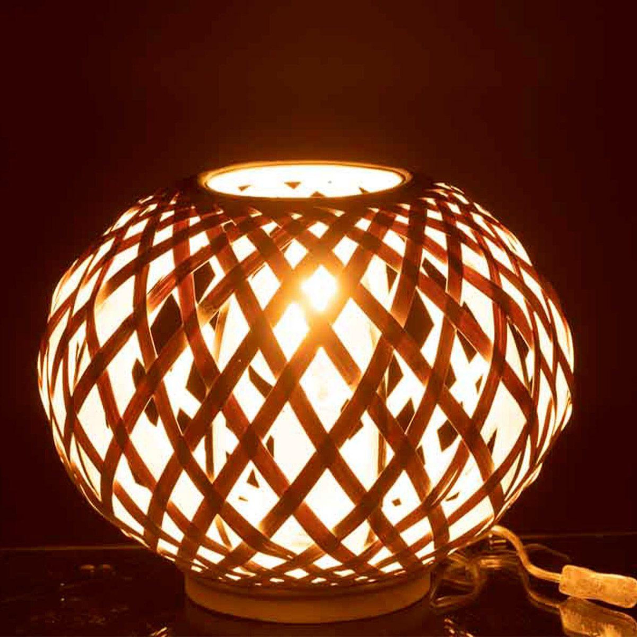 Voir la diapositive 3 : J-LINE Lampe à Poser en Bambou  Inaya  32cm Blanc