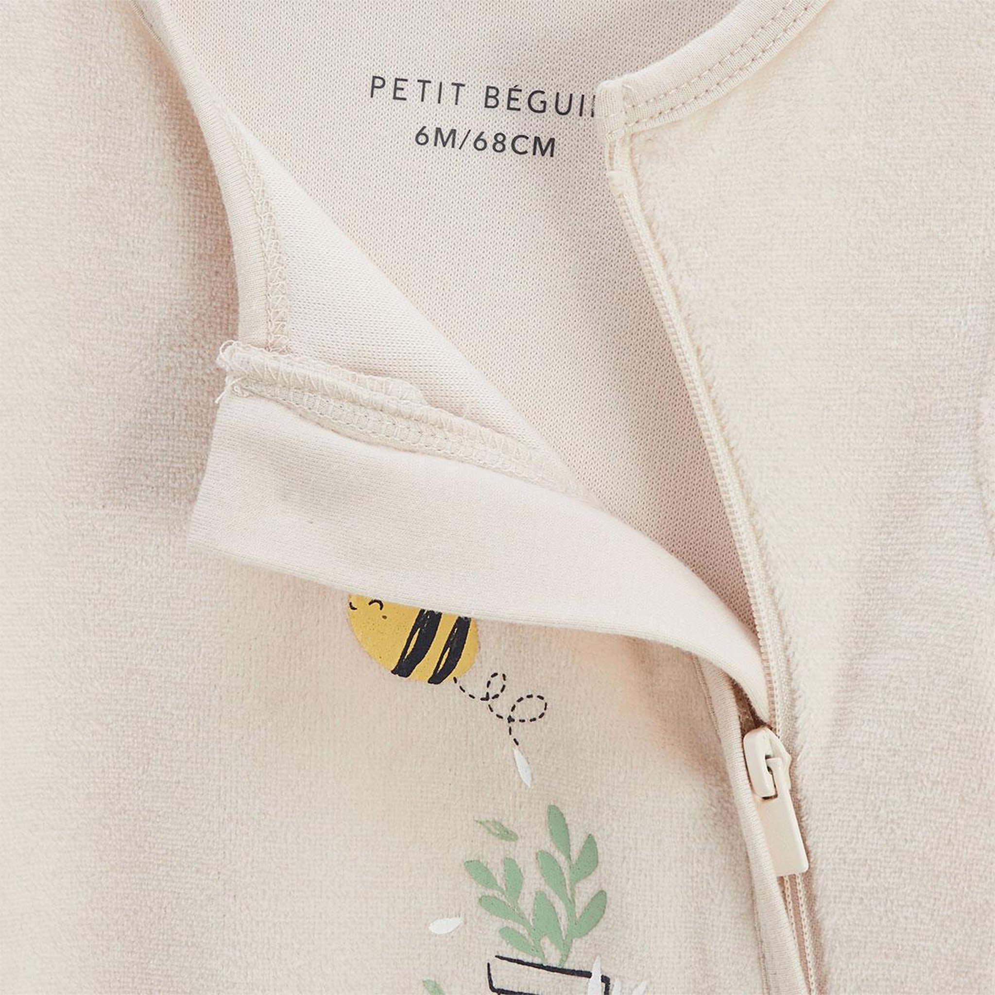 Voir la diapositive 4 : Petit Béguin Pyjama bébé en velours ouverture zippée eden