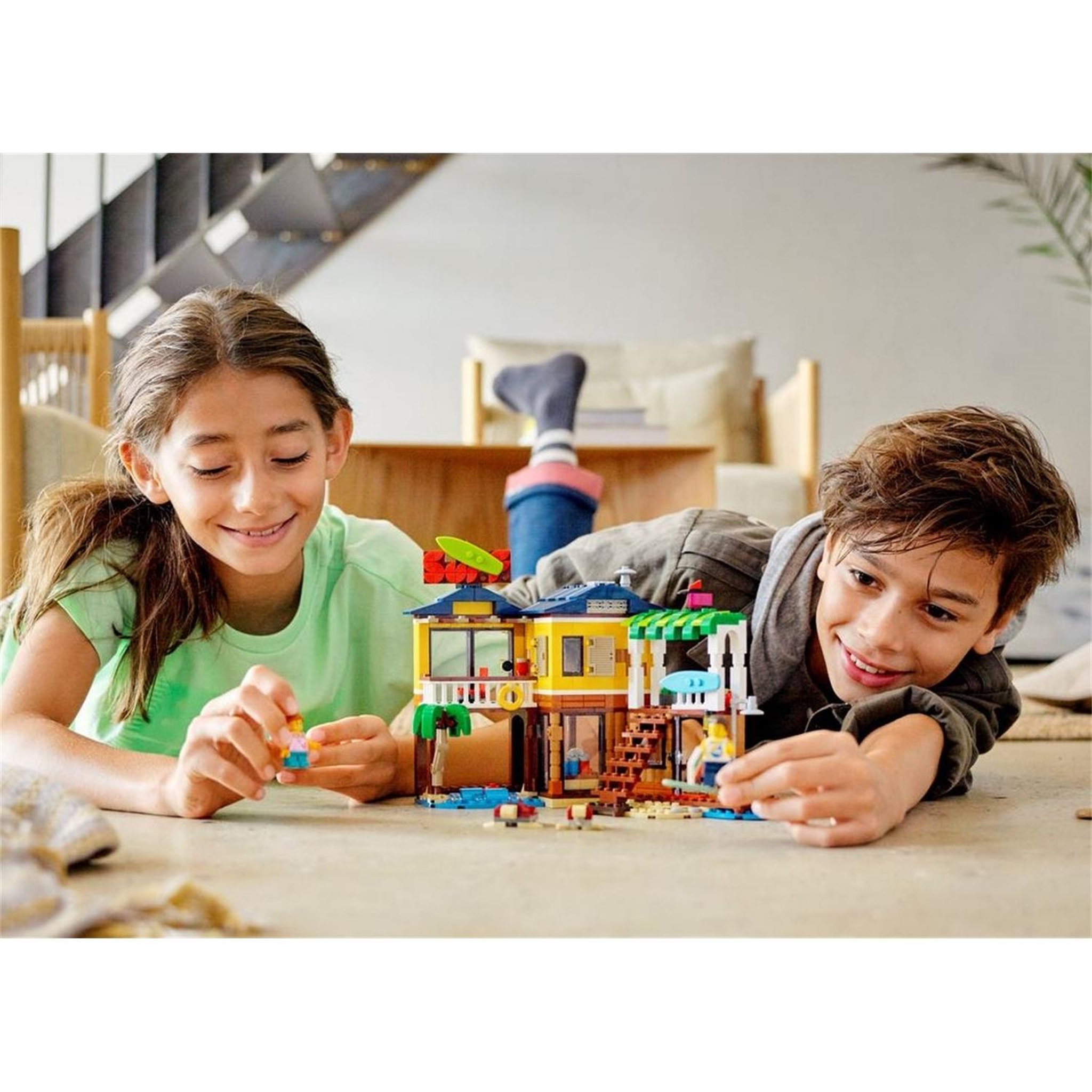 Voir la diapositive 6 : LEGO Creator 3-en-1 La maison sur la plage du surfeur