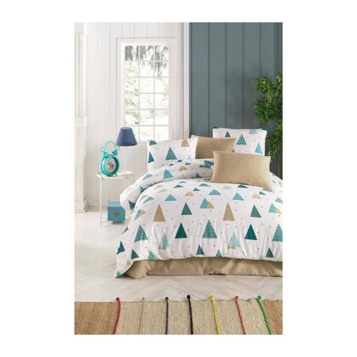 GENERIQUE Parure de lit - 1 housse de couette 220 x 240 cm + 2 taies d'oreiller 60 x 60 cm - 65% coton, 35% polyester - Blanc