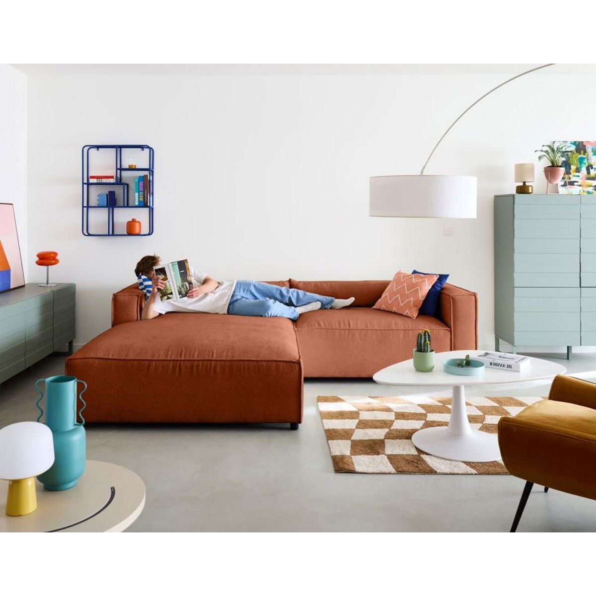 LISA DESIGN Ela - canapé d'angle gauche 4 places - en tissu velours relief