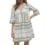 Vero Moda Robe Beige/ Femme Vero  oda Dicthe. Coloris disponibles : Vert