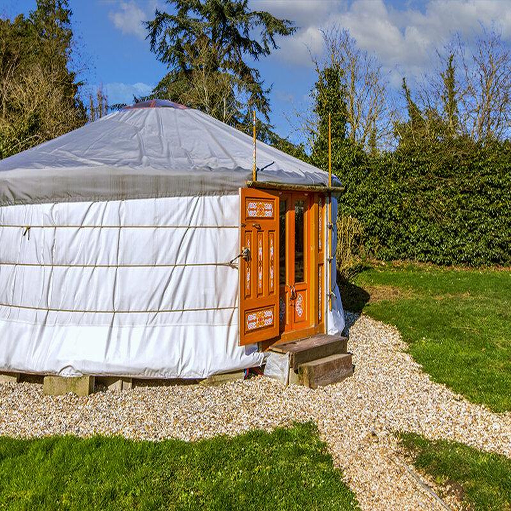 Voir la diapositive 3 : Smartbox 2 jours insolites en famille dans une yourte près de paris - coffret cadeau séjour