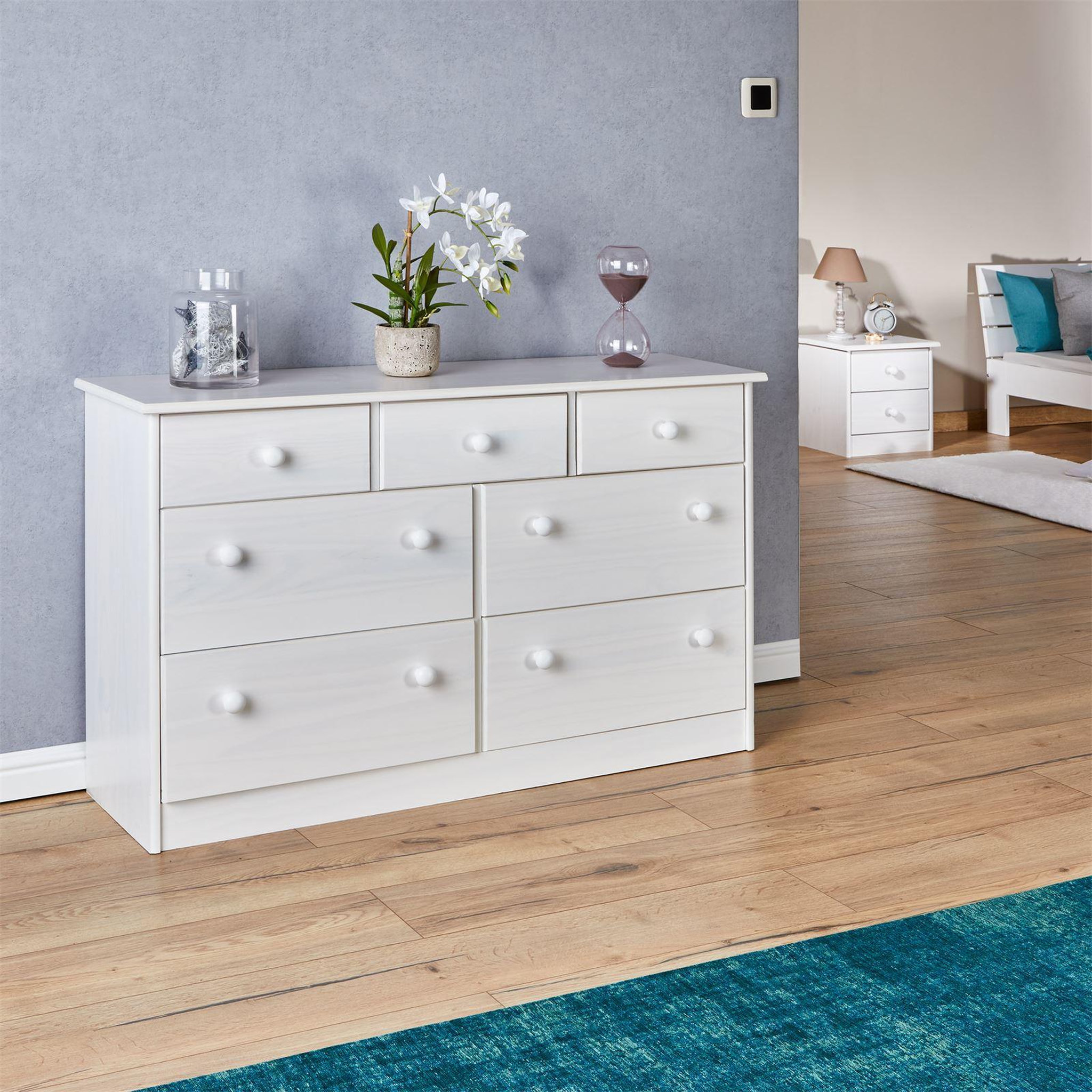 Voir la diapositive 2 : IDIMEX Commode en pin rondo, 3+4 tiroirs