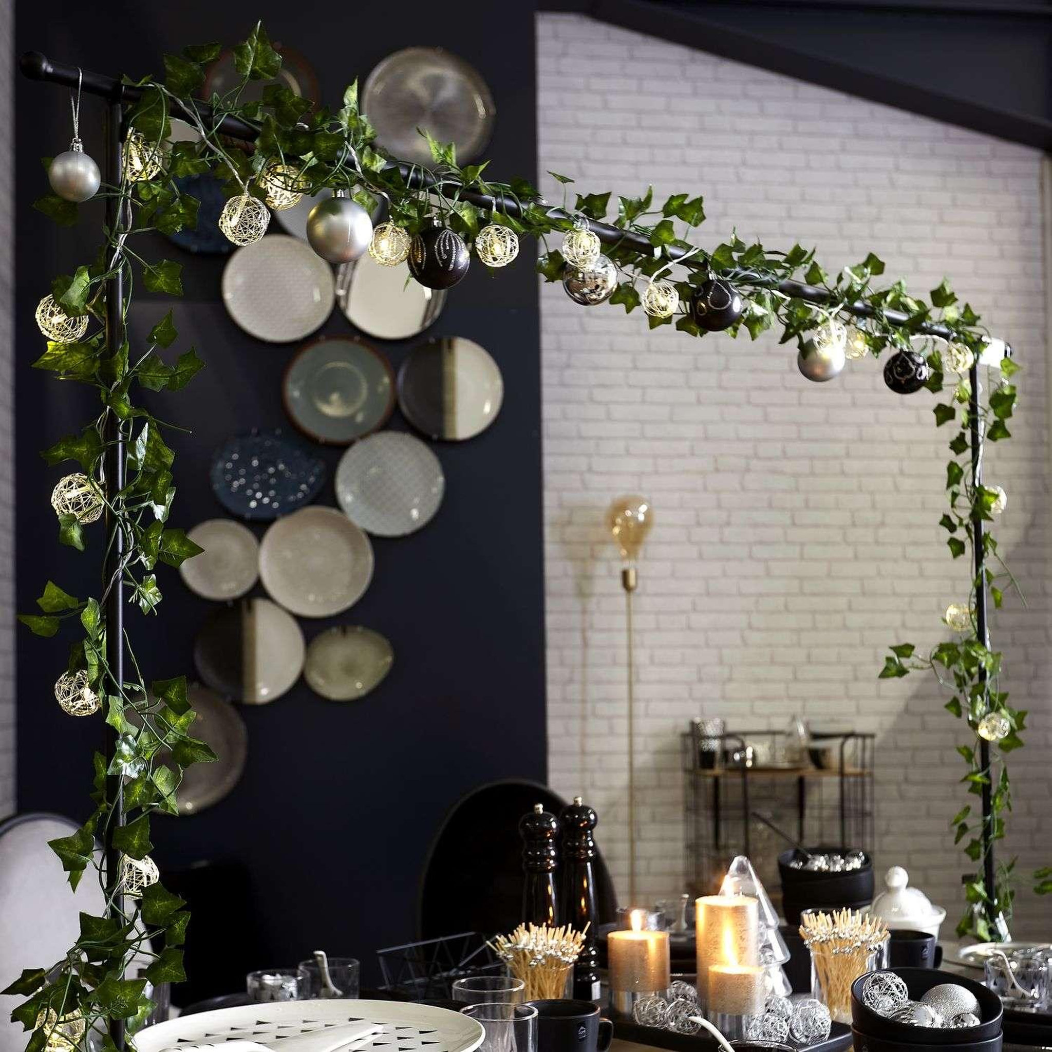 Voir la diapositive 4 : The Home Deco Factory Barre de décoration de table ajustable intérieure/extérieure l. De 139 à 250 cm x h. 90 cm - noir