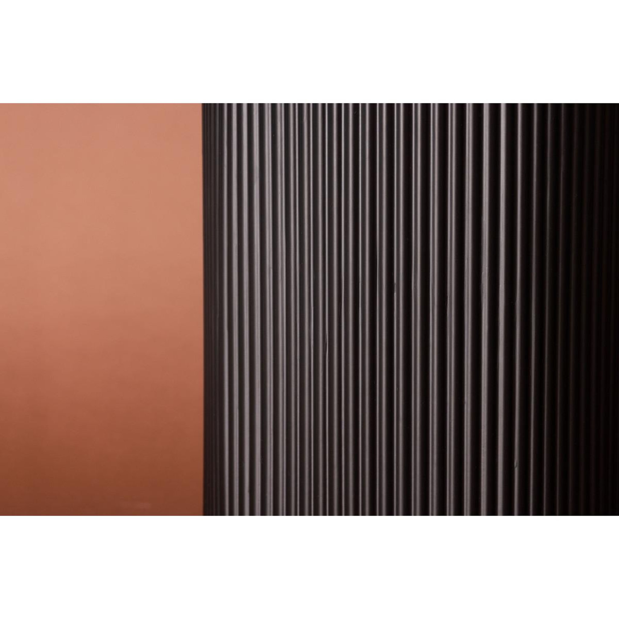 Voir la diapositive 3 : Paris Prix Table d'appoint nervurée  lenox  50cm noir