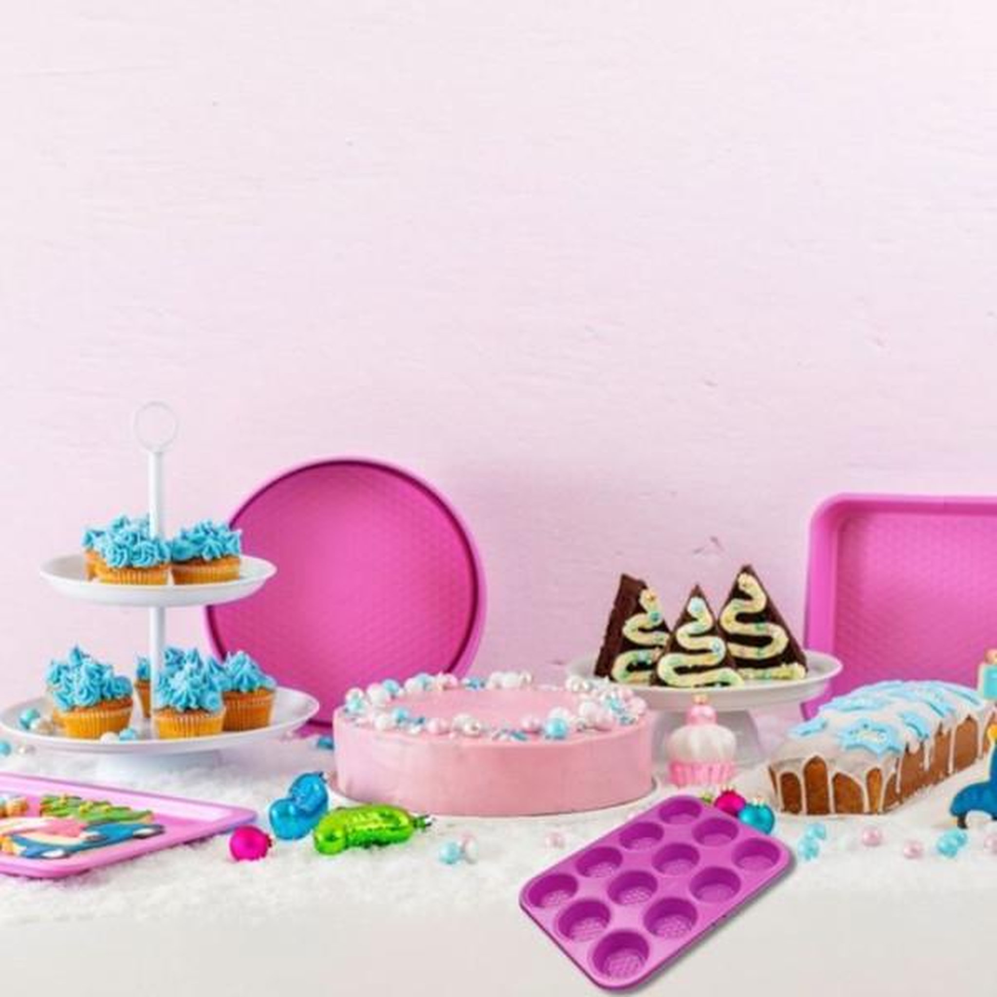 Voir la diapositive 2 : Fackelmann Ensemble de 4 moules - FACKELMANN - Tasty Pâtisserie - 23 a 38 cm - Fuchsia