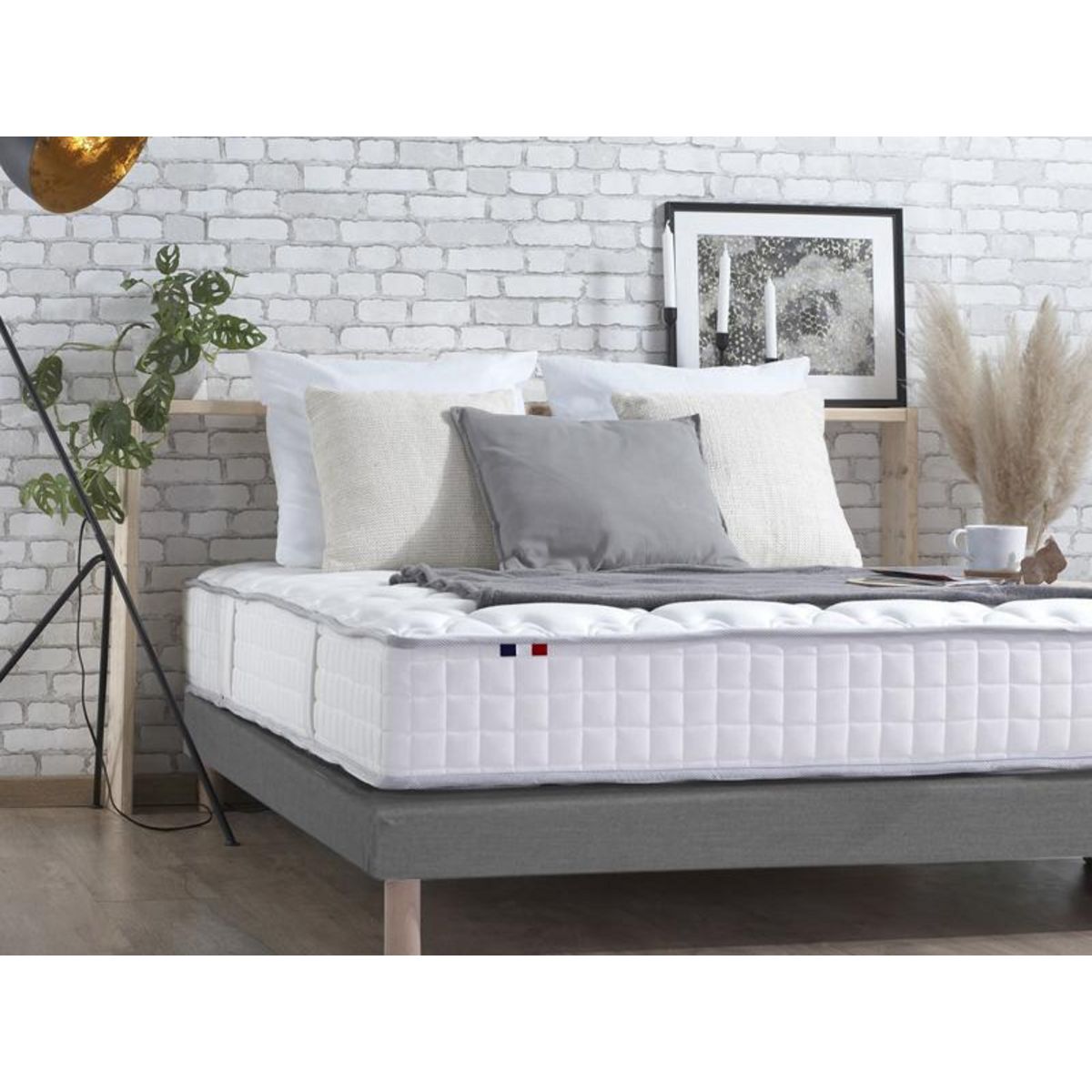 Matelas ressorts ensachés et mousse mémoire de forme180x200 cm ODYSSEE