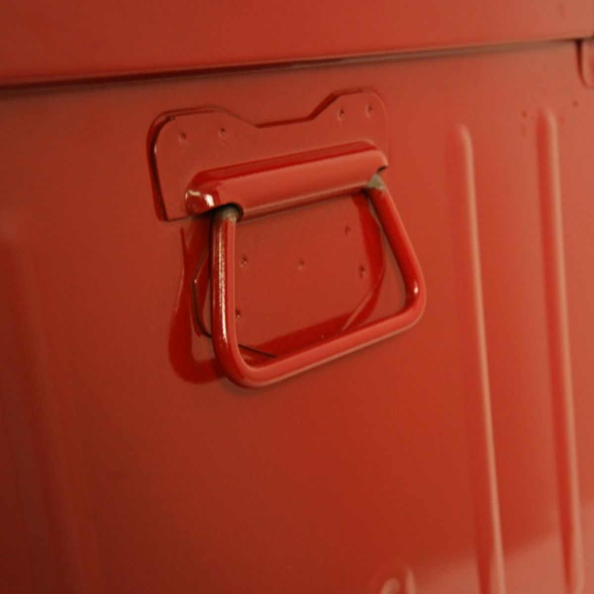 PIERRE HENRY Malle de rangement métallique 