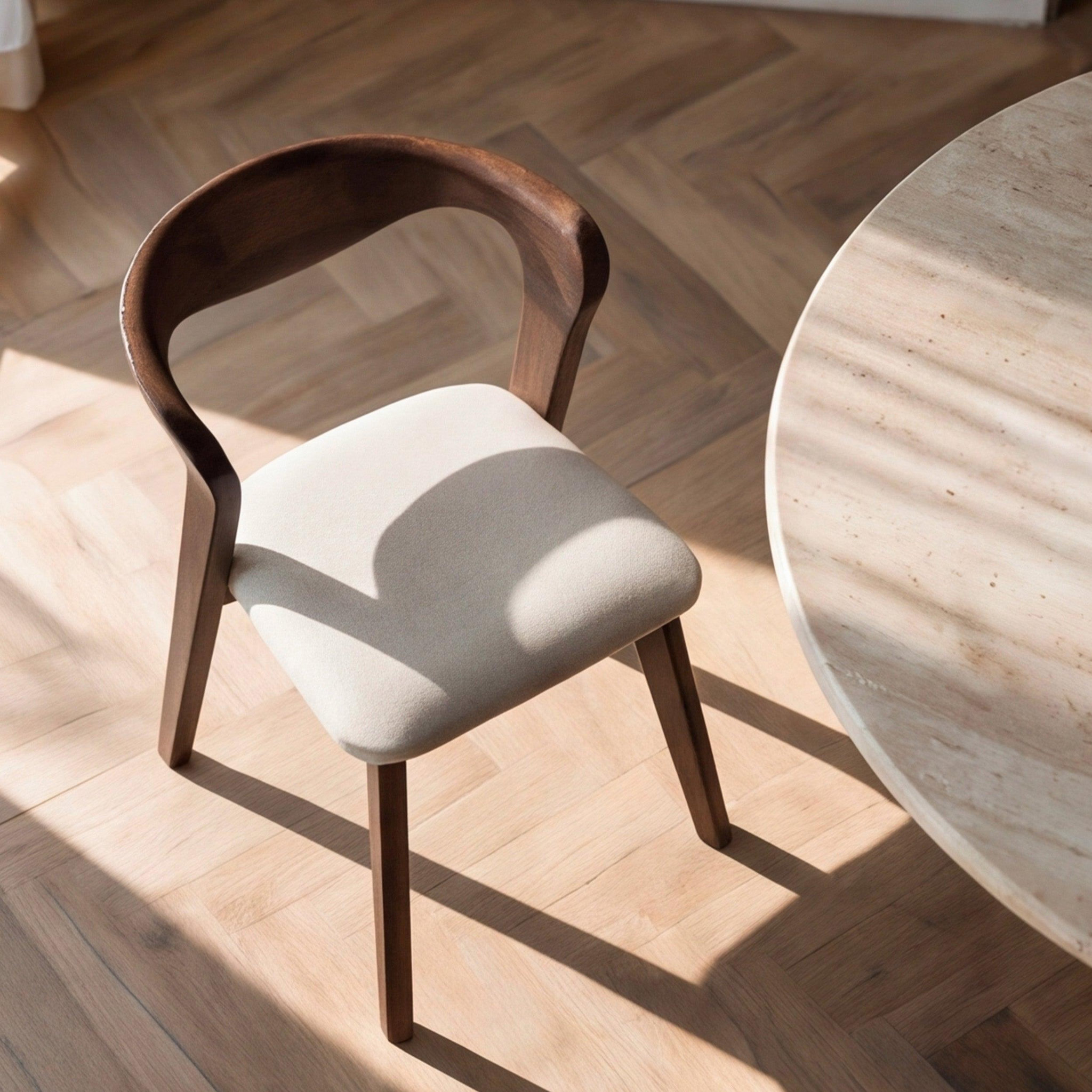 Voir la diapositive 6 : MAISON PAVANE Chaise en bois d'hévéa marron et tissu beige-vega