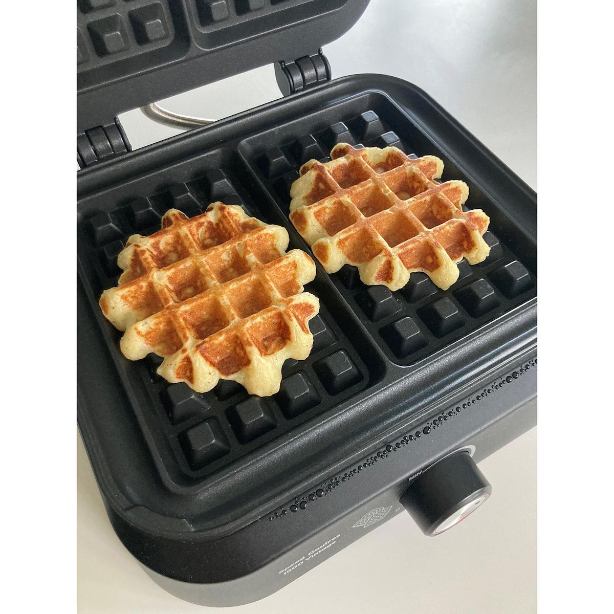 LITTLE BALANCE Gaufrier 1500w noir - 8652