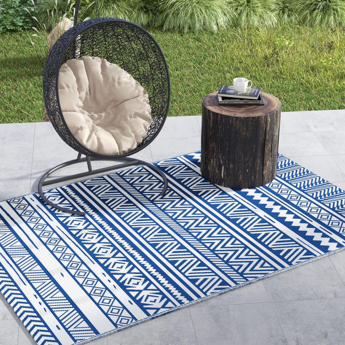 OUTSUNNY Tapis extérieur style graphique - tapis réversible - dim. 2,74L x 1,82l m, ép. 3 mm - PP haute densité 310 g/m² bleu blanc