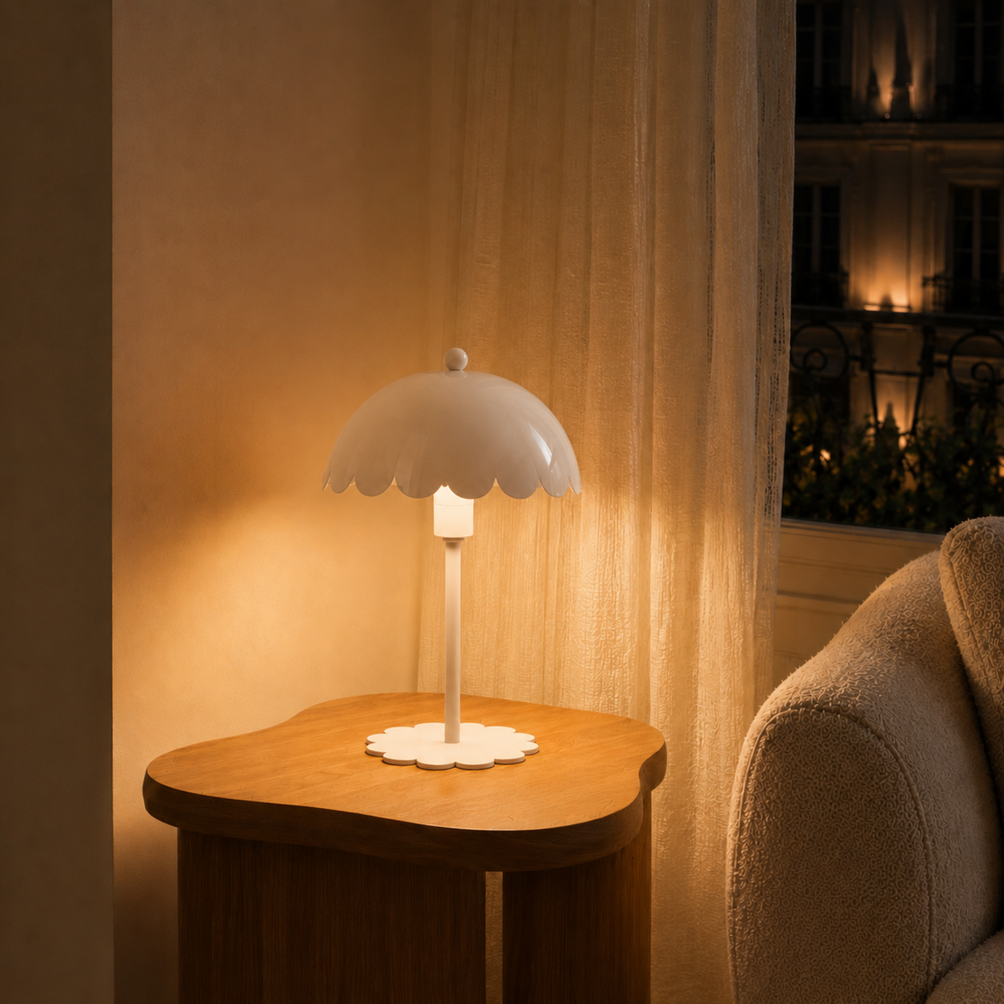 Voir la diapositive 5 : MAISON PAVANE Lampe à poser en métal blanc-margot