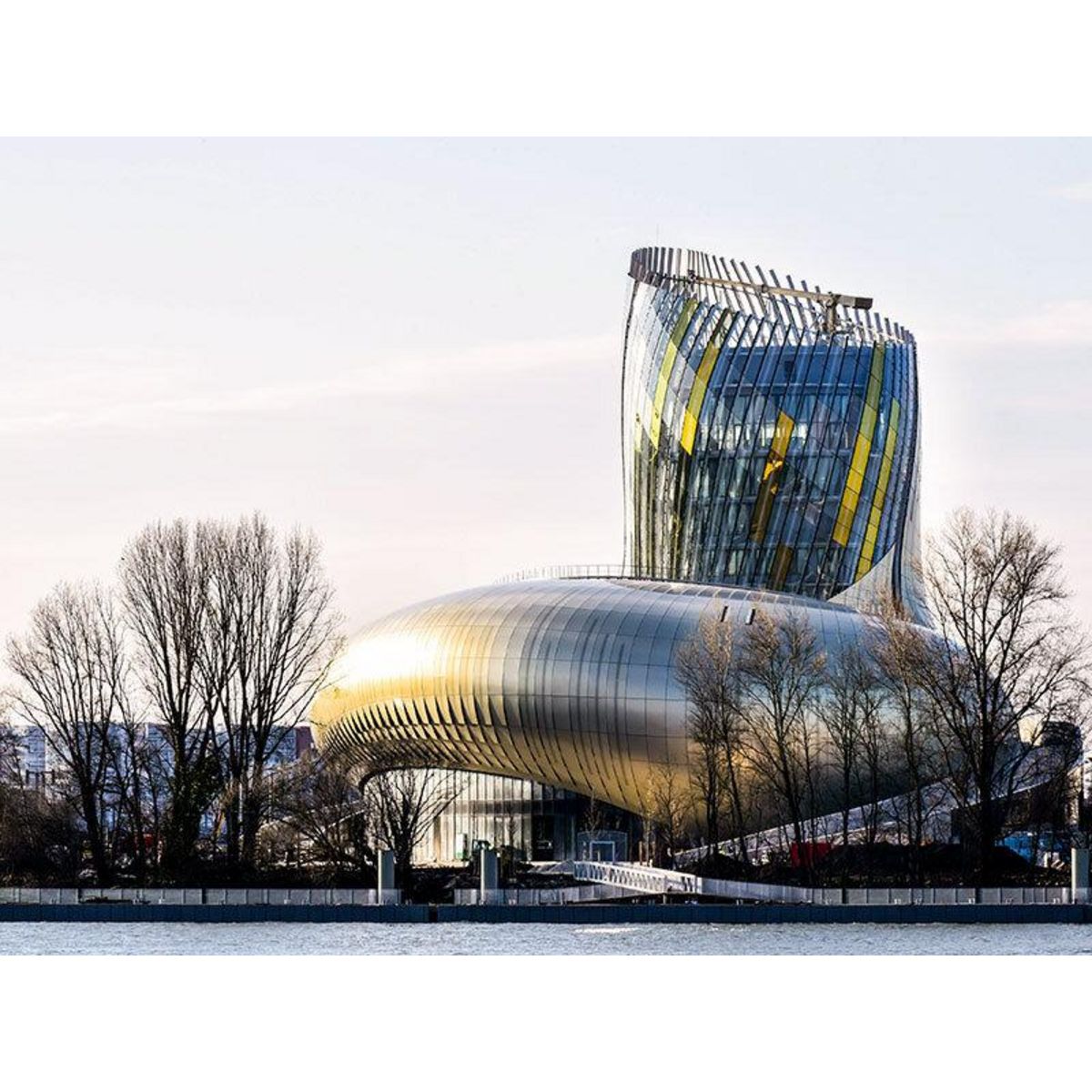 Smartbox Visite culturelle à Bordeaux : 2 billets adulte coupe-file pour la Cité du Vin - Coffret Cadeau Sport & Aventure