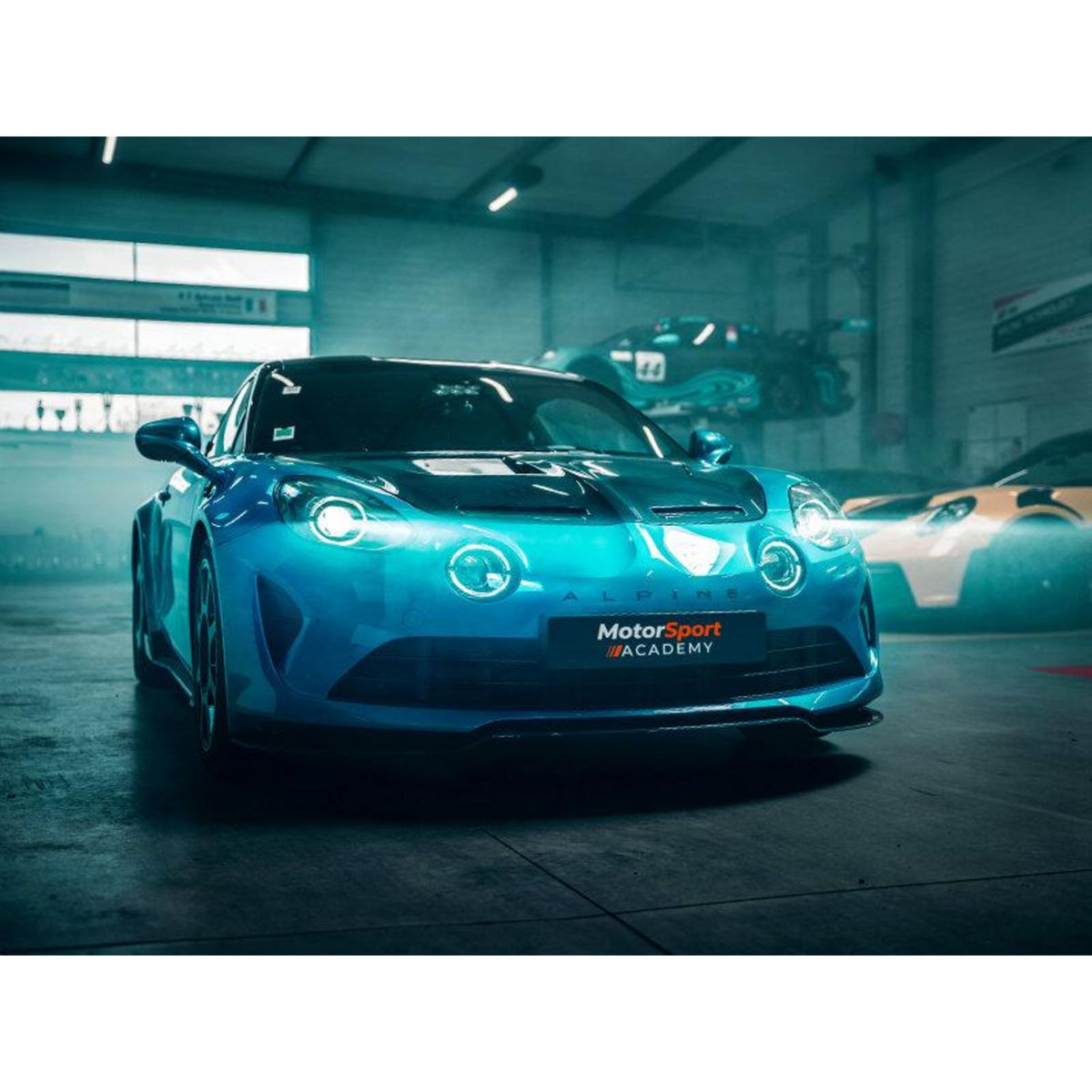 Smartbox Stage de pilotage : 2 tours sur le circuit de Mornay en Alpine A110 R - Coffret Cadeau Sport & Aventure