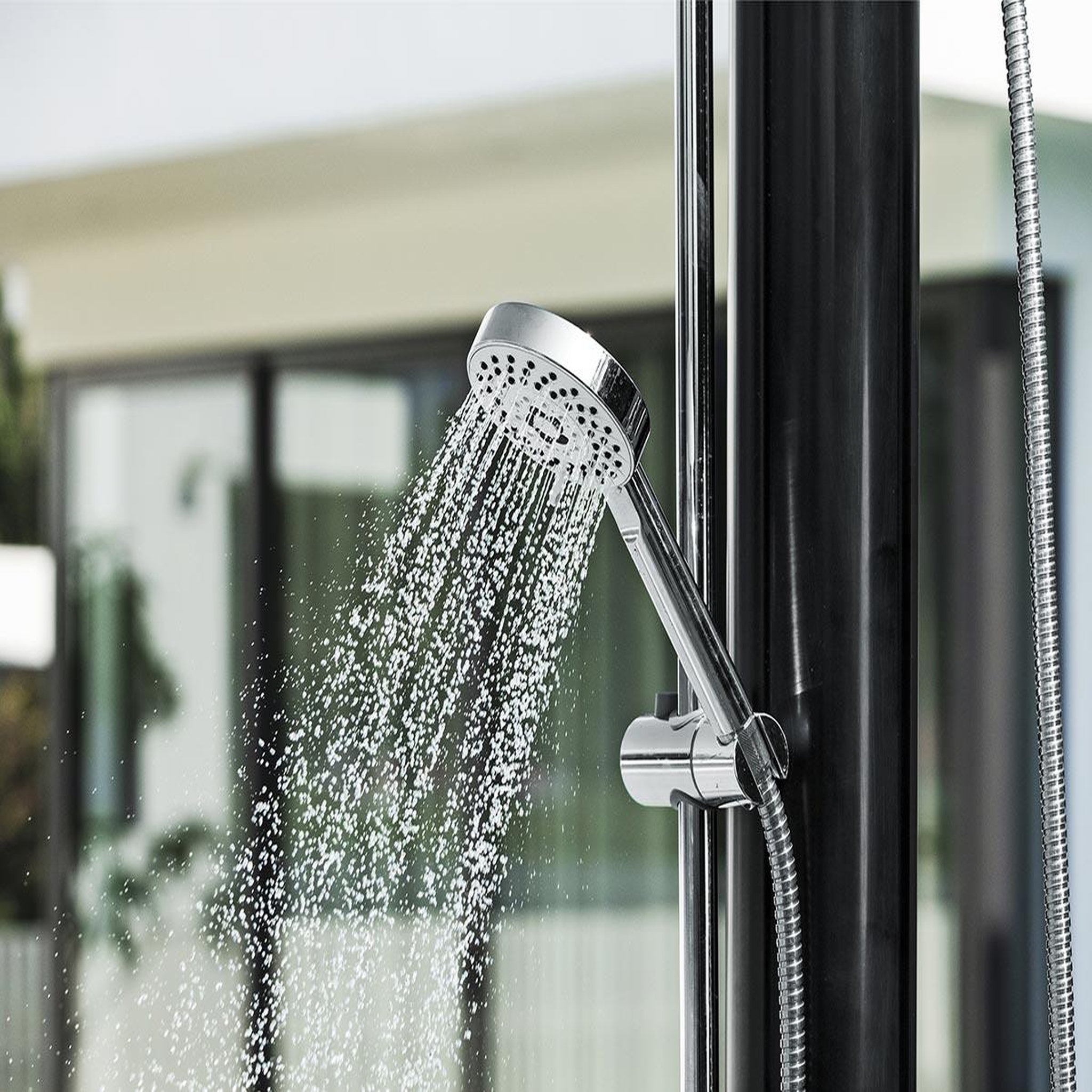 Voir la diapositive 4 : BESTWAY Douche solaire de piscine 20 L - Bestway