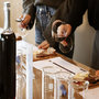 Voir la diapositive 3 : Smartbox Dégustation de vins, création avec assemblage d'une cuvée personnalisée à Bordeaux pour 1 personne - Coffret Cadeau Gastronomie