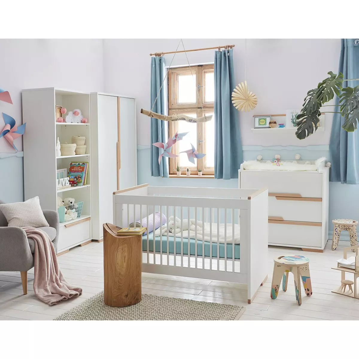PINIO Chambre complète lit bébé 60x120 - commode à langer - armoire 2 portes Snap - Blanc et bois