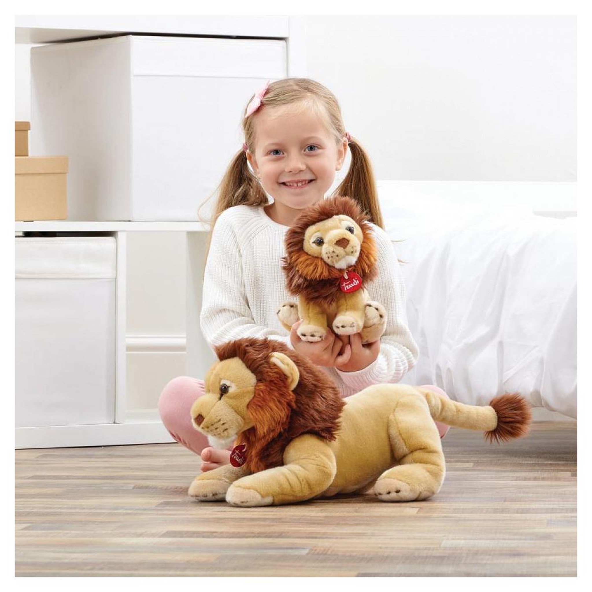 Voir la diapositive 4 : Trudi - peluche lion narciso