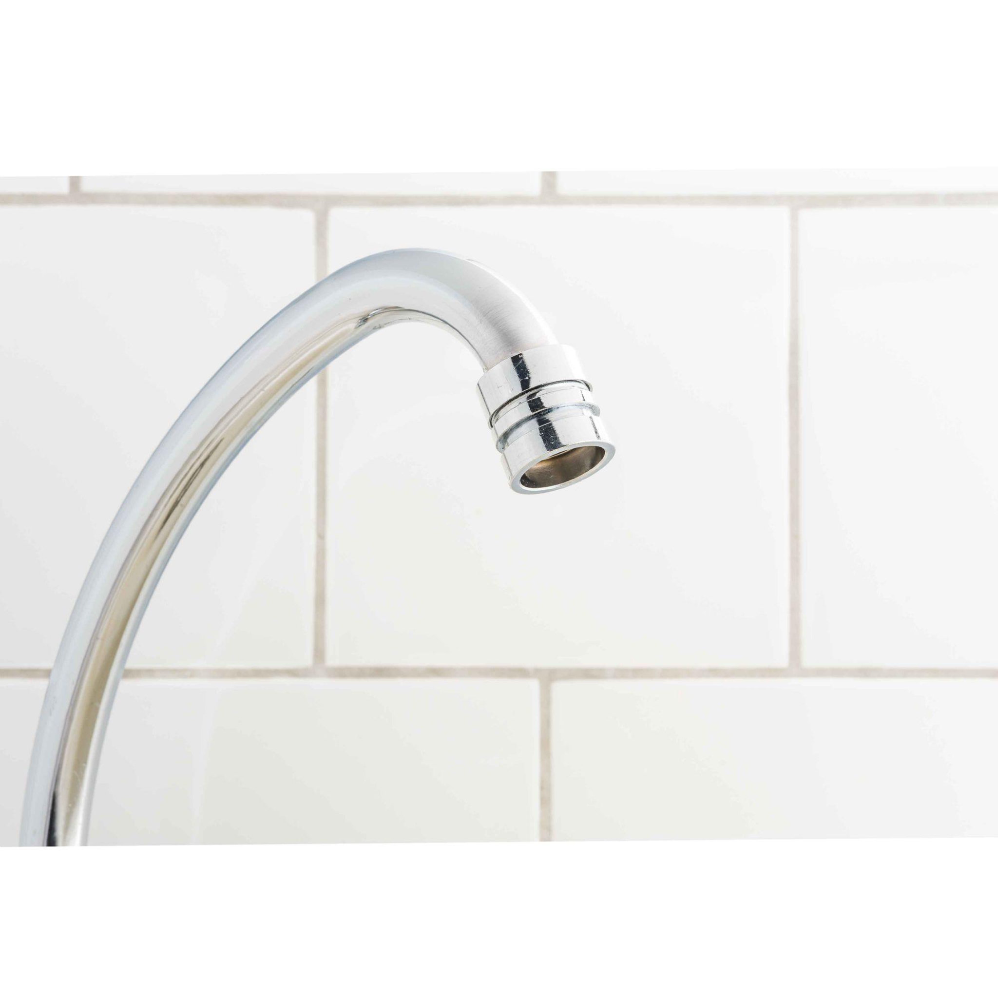 Voir la diapositive 4 : Jardibric Adaptateur arrosage pour robinet intérieur