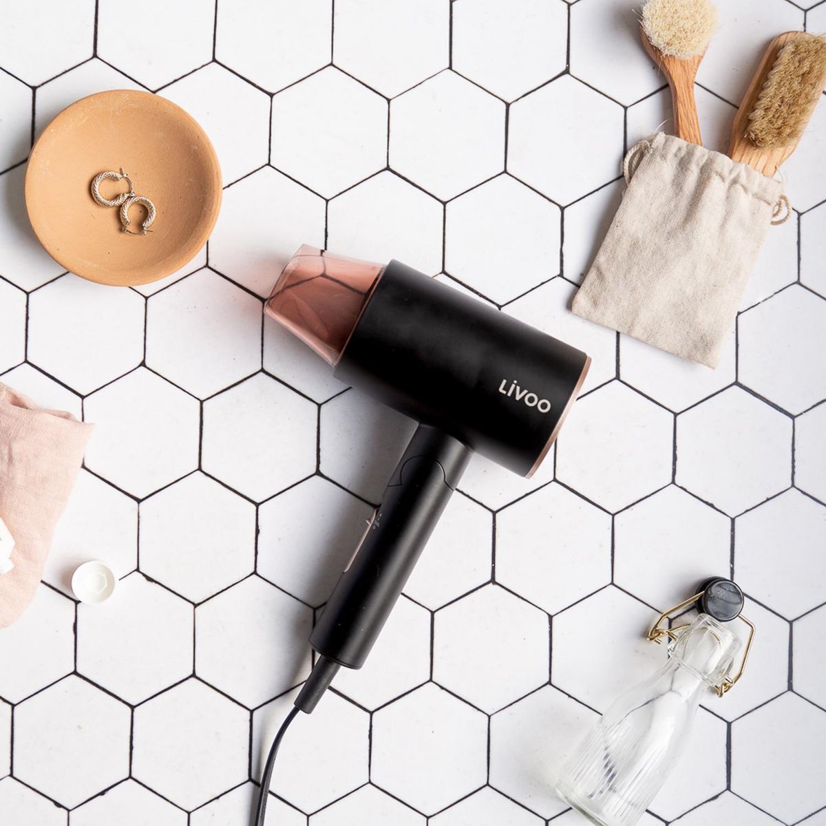 LIVOO Sèche-cheveux 1600w ionique noir/rose - dos173