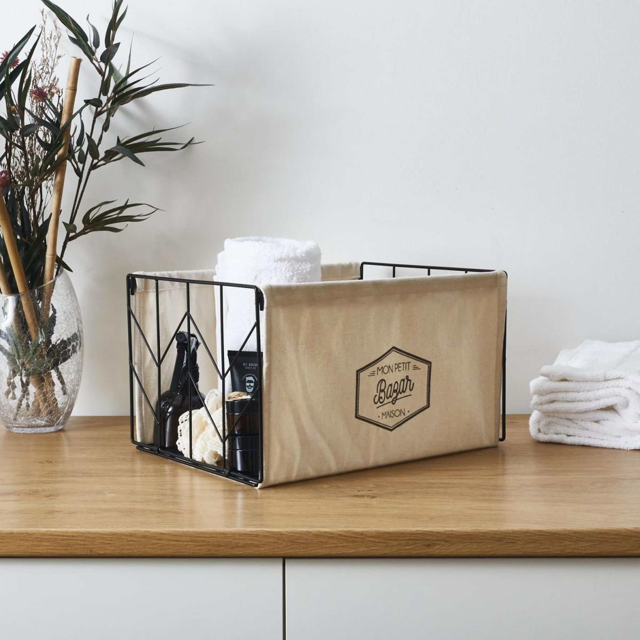 Voir la diapositive 6 : The Home Deco Factory Bac de Rangement  Mon Petit Bazar  38cm Noir