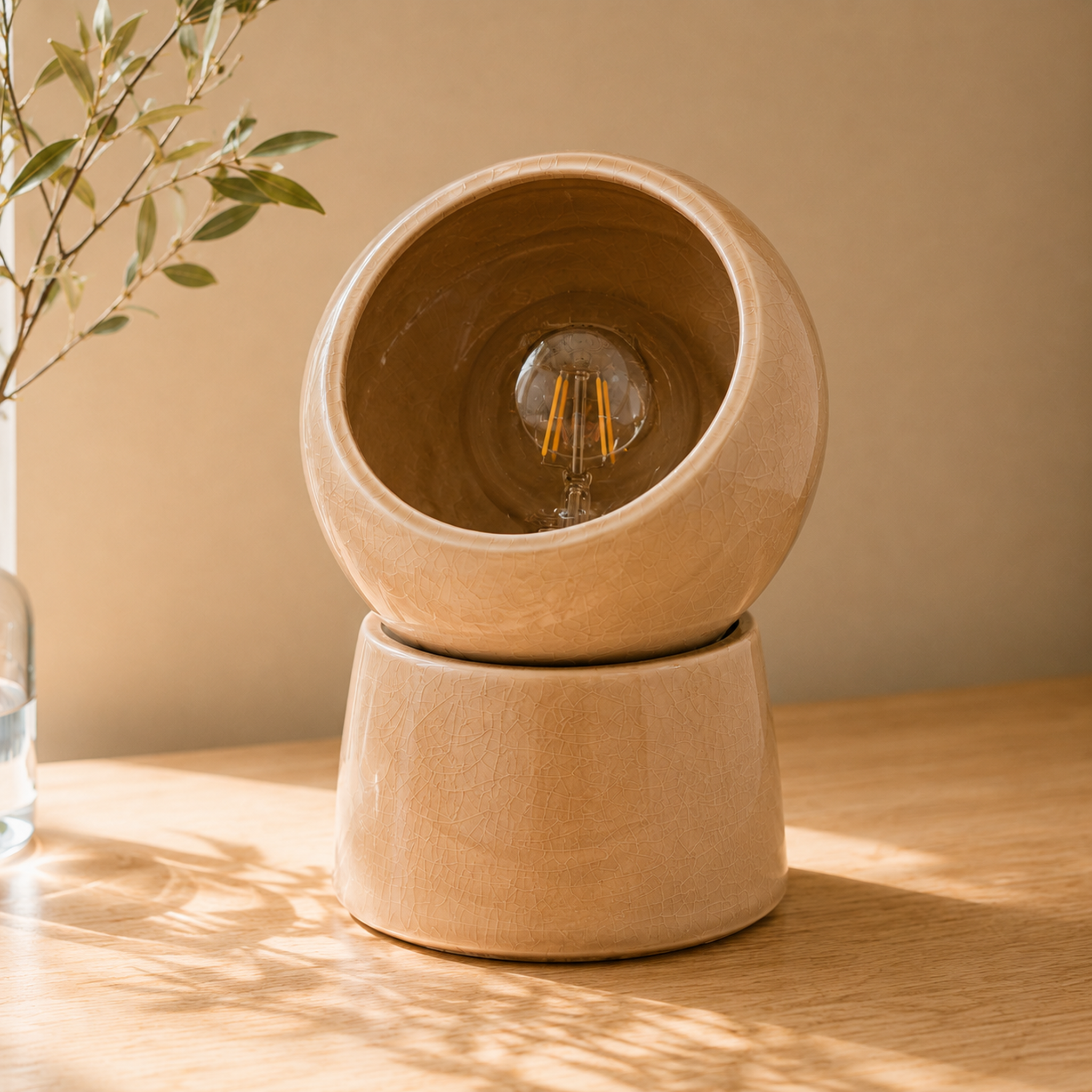 Voir la diapositive 2 : MAISON PAVANE Lampe à poser en céramique beige-Halo
