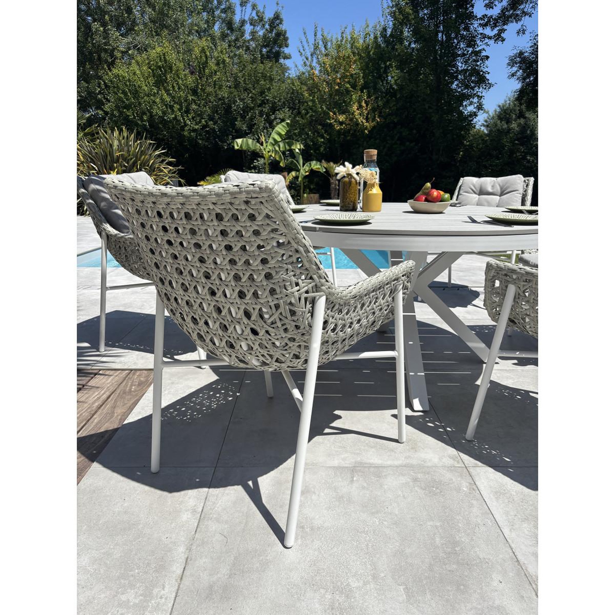 Voir la diapositive 4 : Paris Prix Ensemble Table de Jardin & 6 Fauteuils  Elba  142cm Blanc