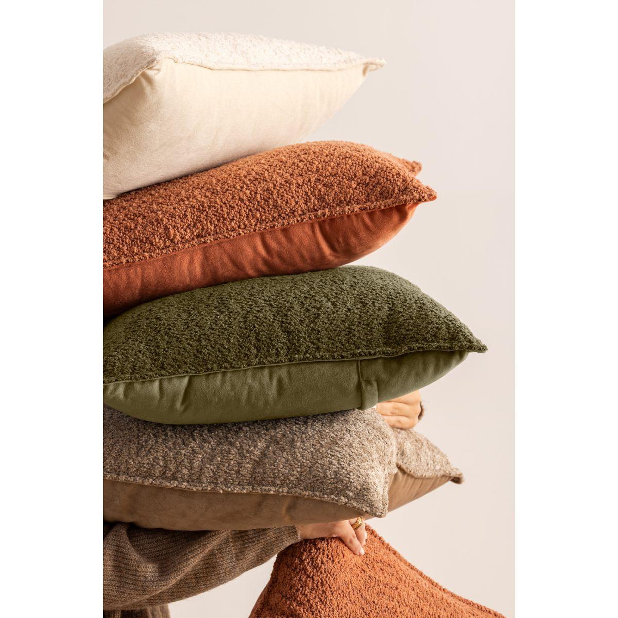 Voir la diapositive 5 : ATMOSPHERA Coussin déco bouclette  soana  45x45 lin