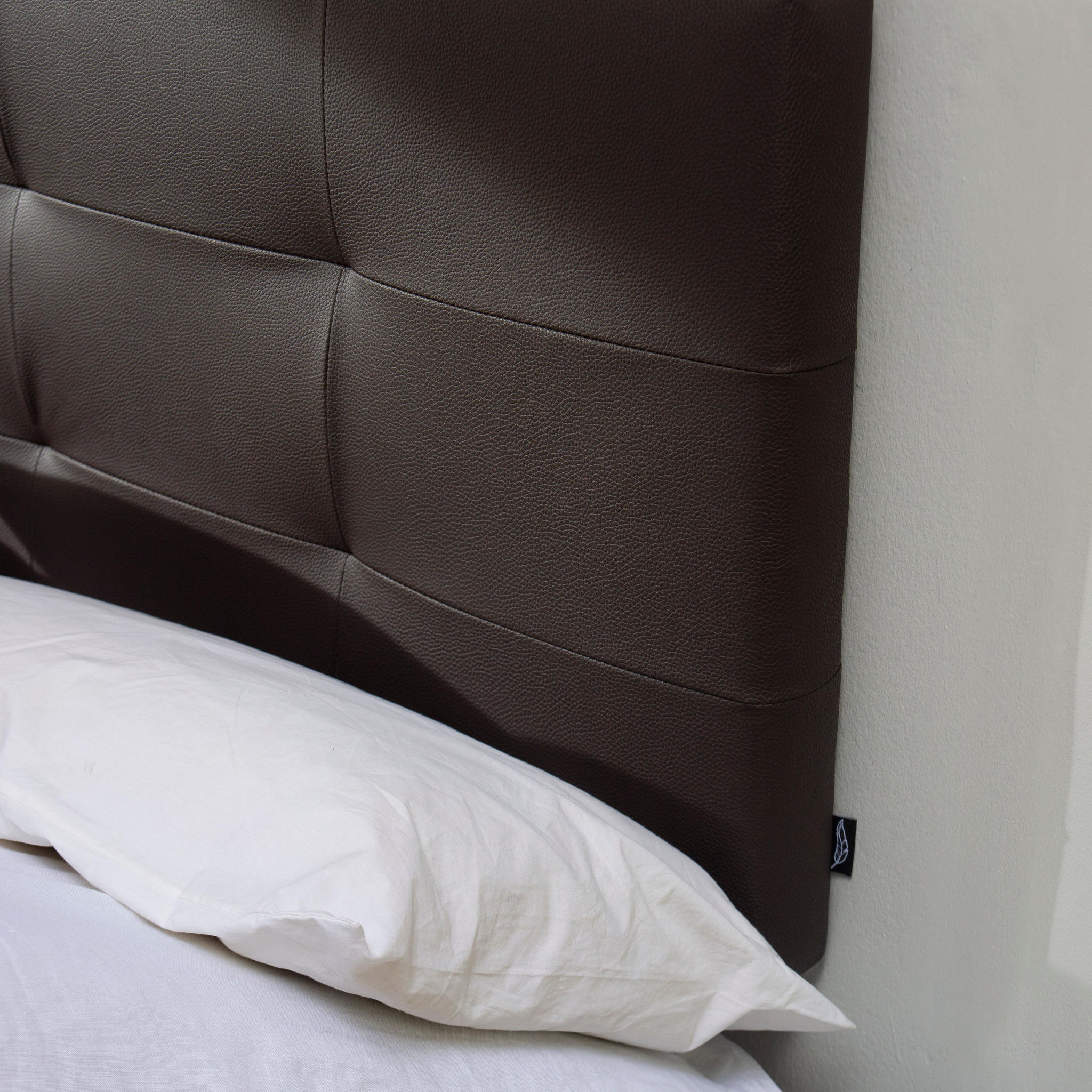 Voir la diapositive 5 : MARCKONFORT Tête de lit Carla 150x60 cm Chocolat, rembourrée de Mousse