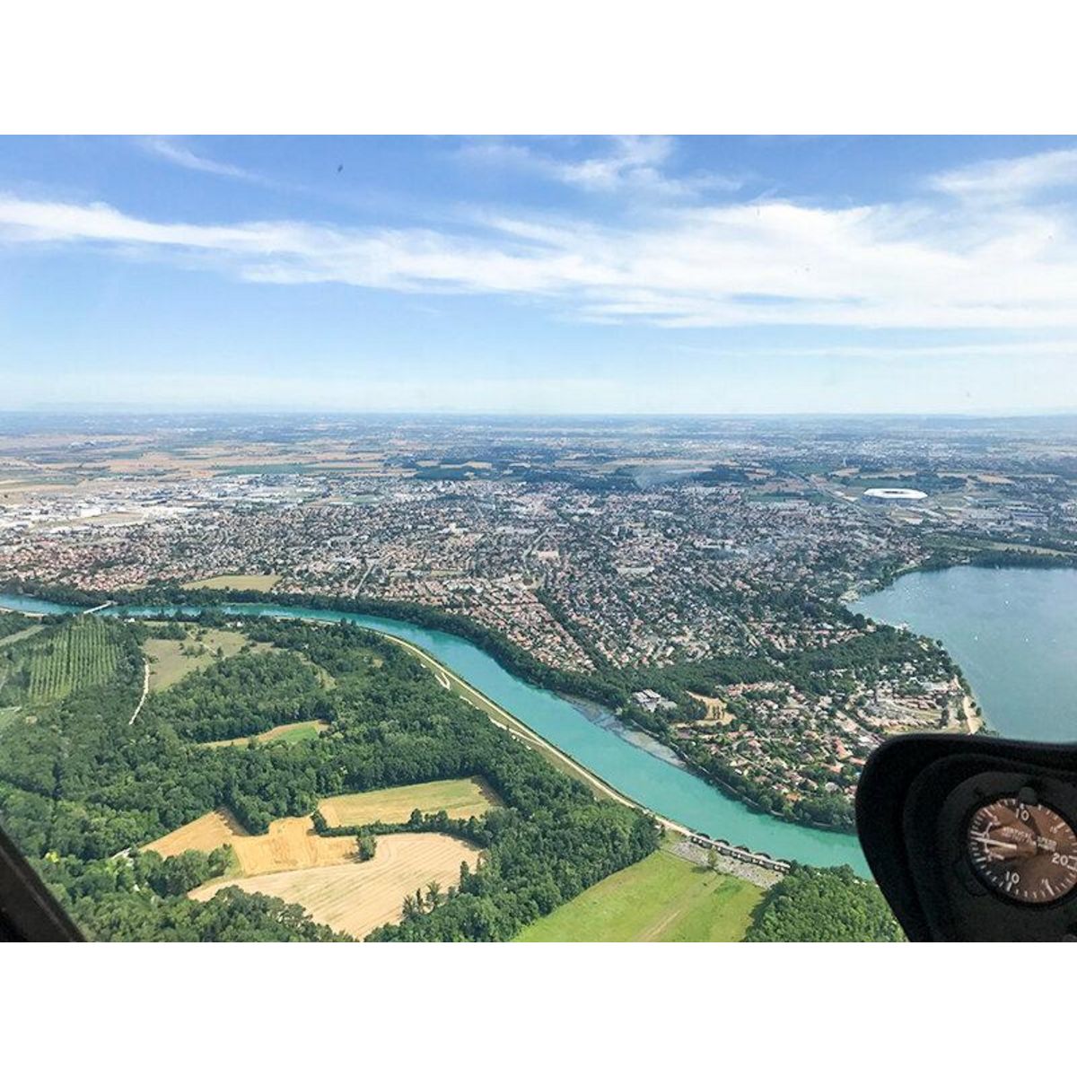 Smartbox Vol en hélicoptère de 20 min dans le Rhône - Coffret Cadeau Sport & Aventure