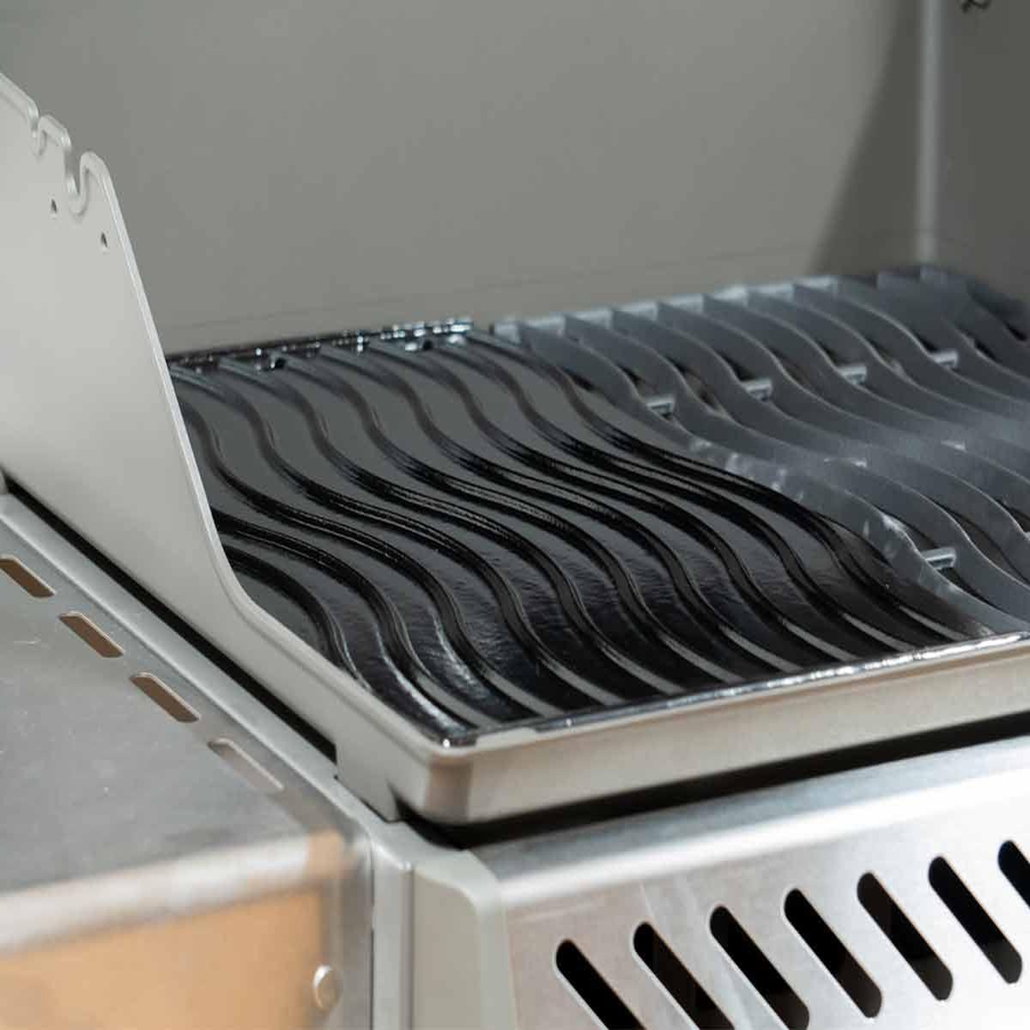 Voir la diapositive 4 : NAPOLEON Plaque plancha pour barbecue pour rogue 365 / 525 - napoleon