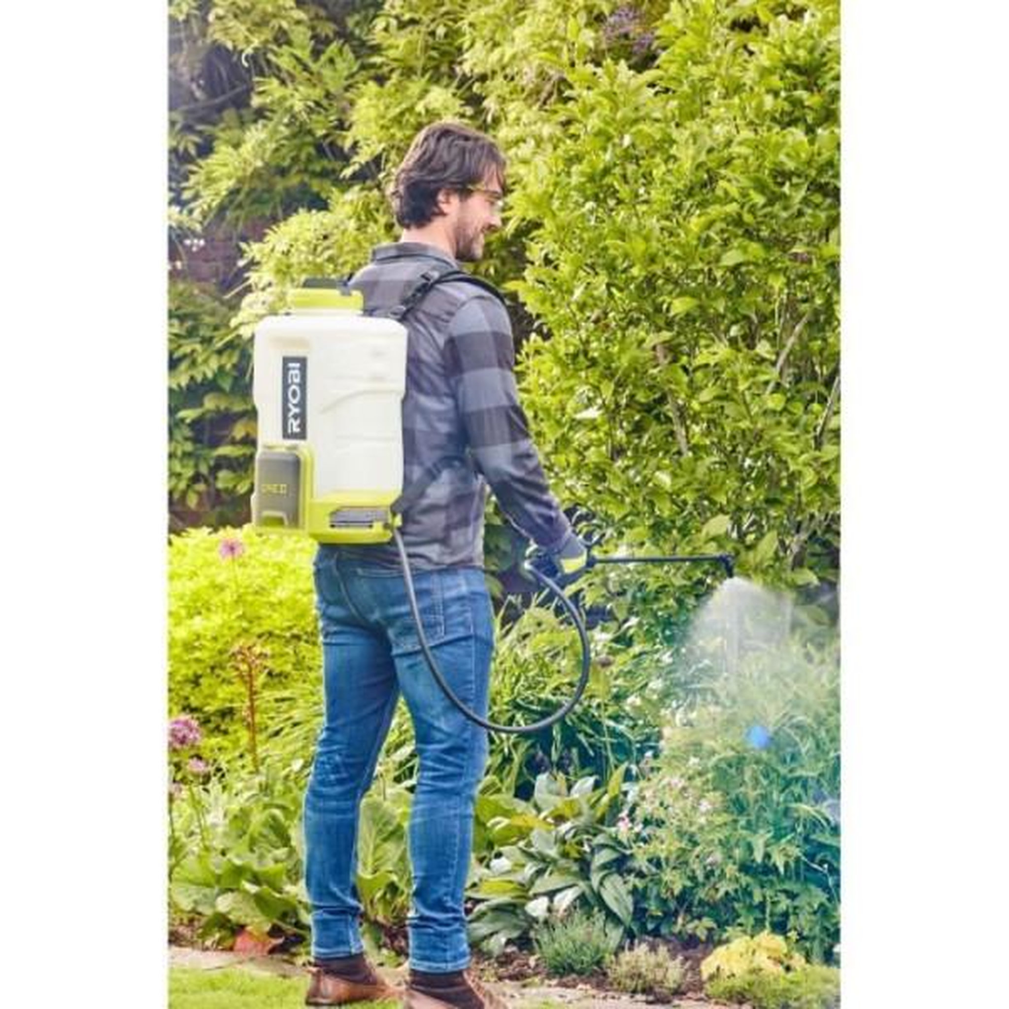 Voir la diapositive 5 : Ryobi RYOBI - Pulvérisateur a dos 18V - jusqu'a 6,2 bars - débit 1 l/min a 1,8 l/min - réservoir 15 L - vendu sans batterie - RY18B