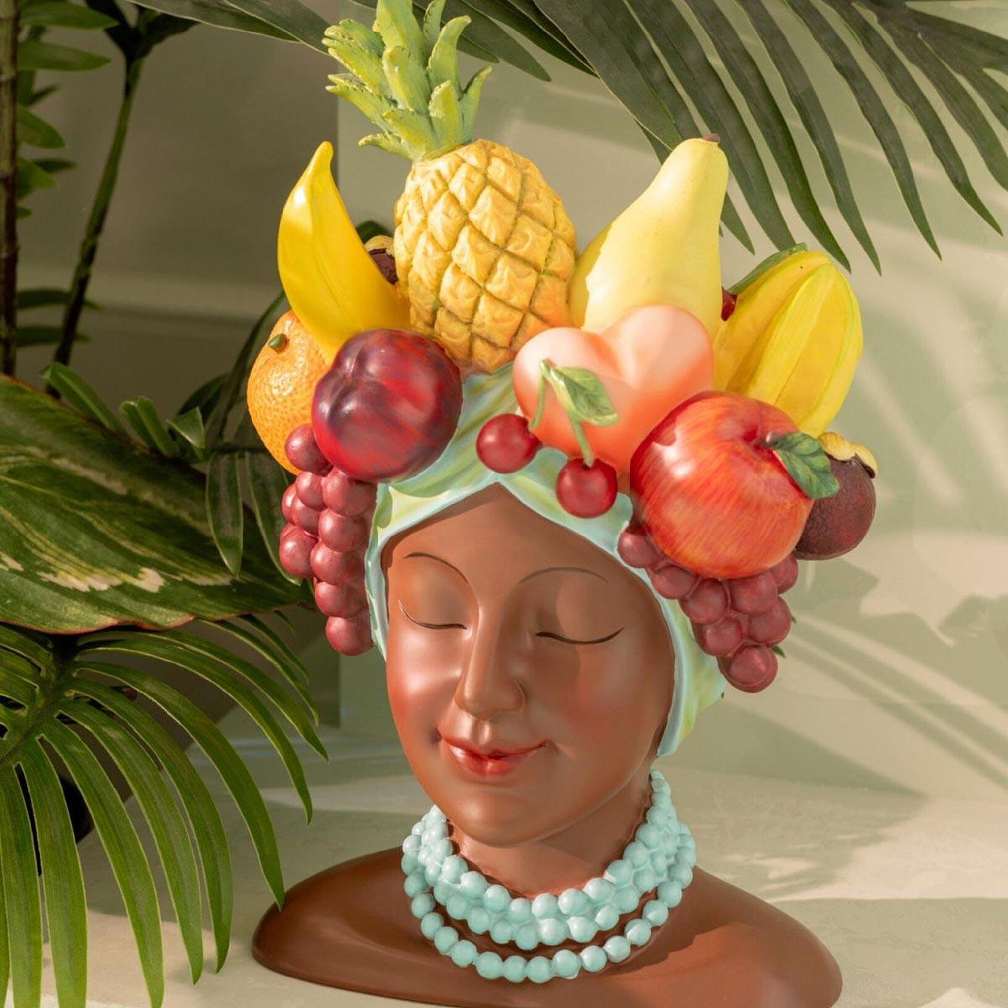 Voir la diapositive 3 : J-LINE Cache-pot femme  fruits  36cm multicolore