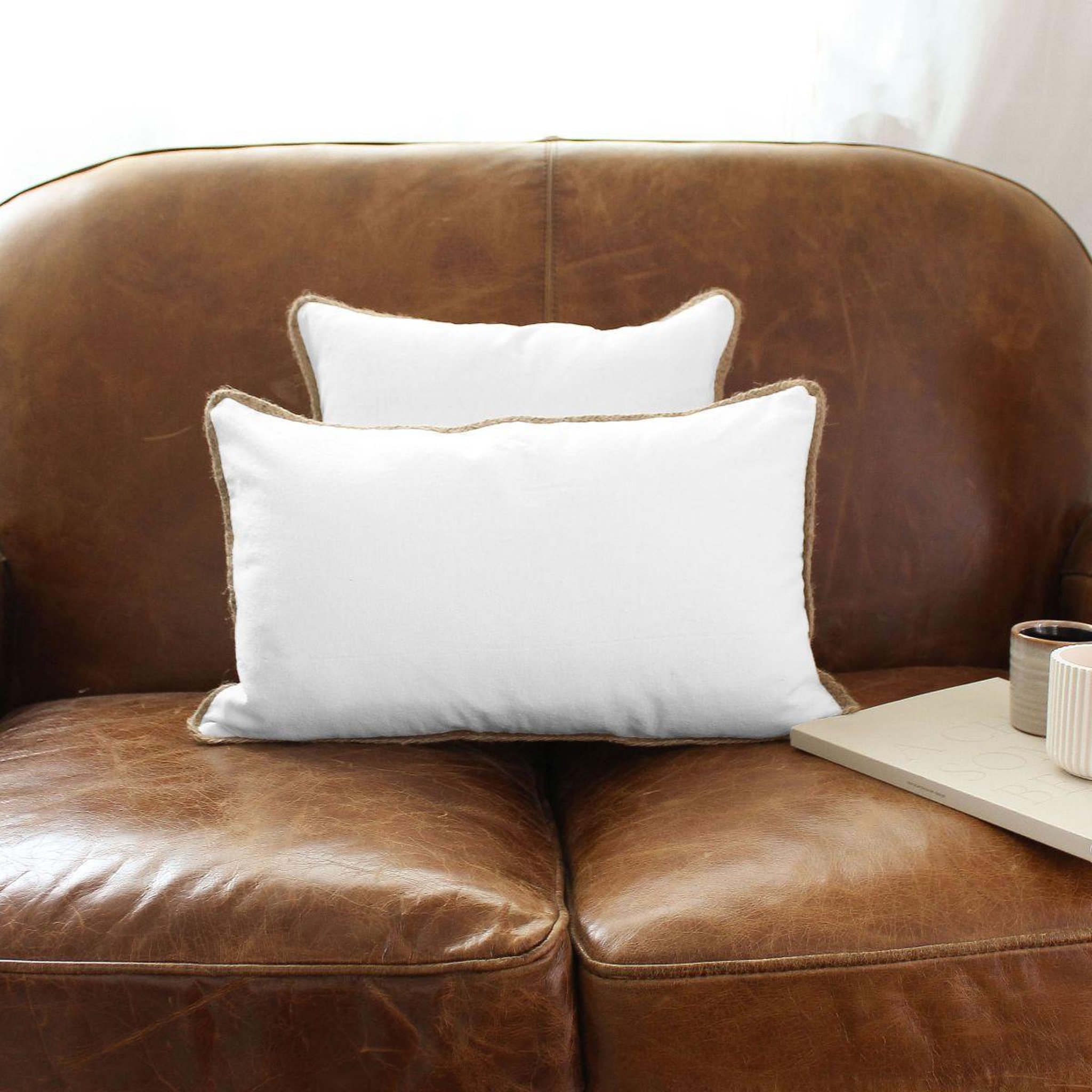 Voir la diapositive 2 : ENJOY HOME Coussin déco en coton  natura  30x50cm blanc