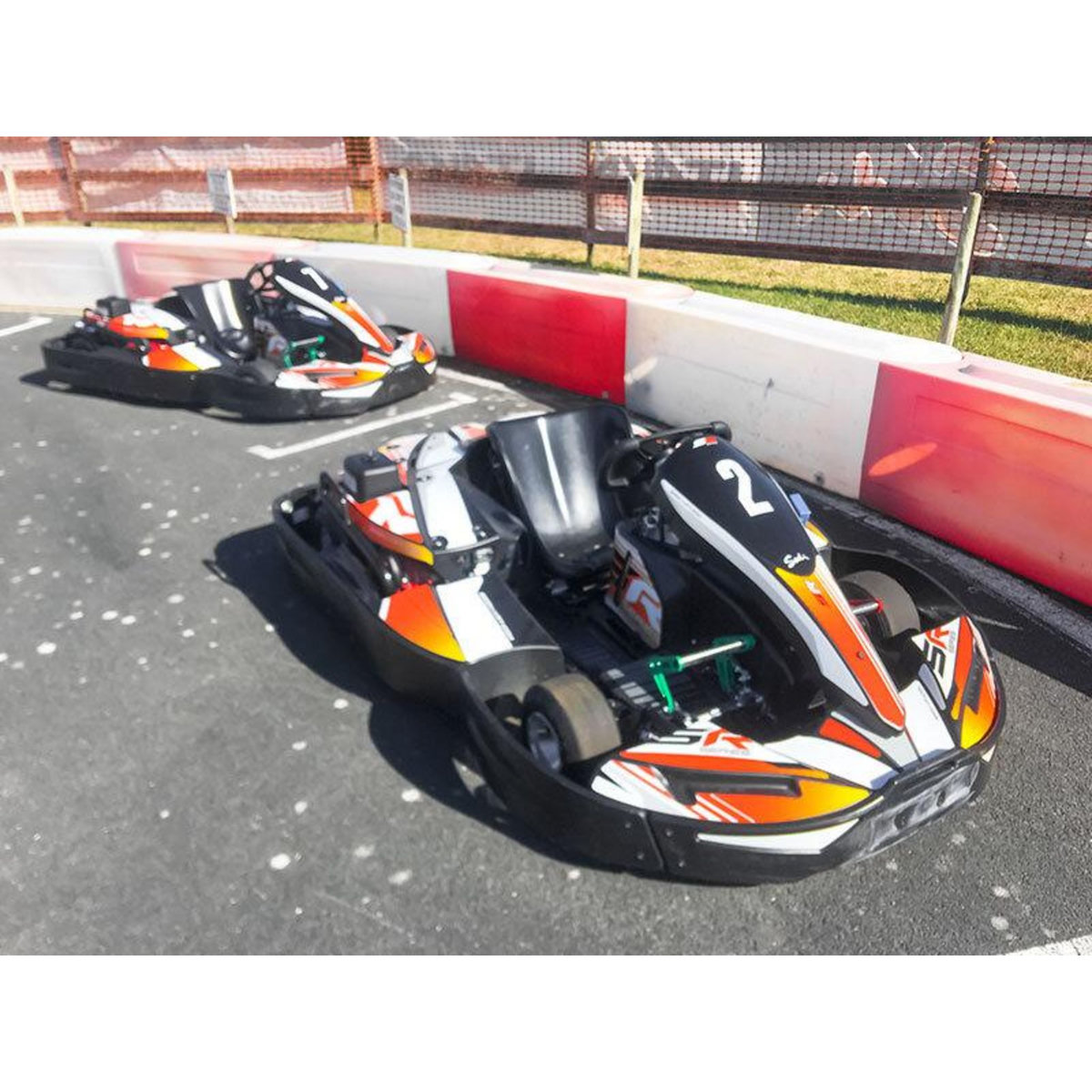 Smartbox Session de pilotage au volant d'un Fun Kart LR5 pour 2 enfants - Coffret Cadeau Sport & Aventure
