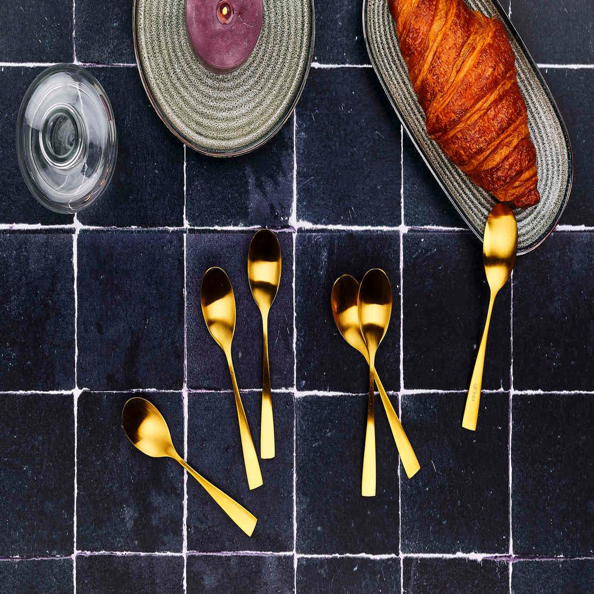Voir la diapositive 2 : BJORN Coffret 6 petites cuillères SVEN - Gold