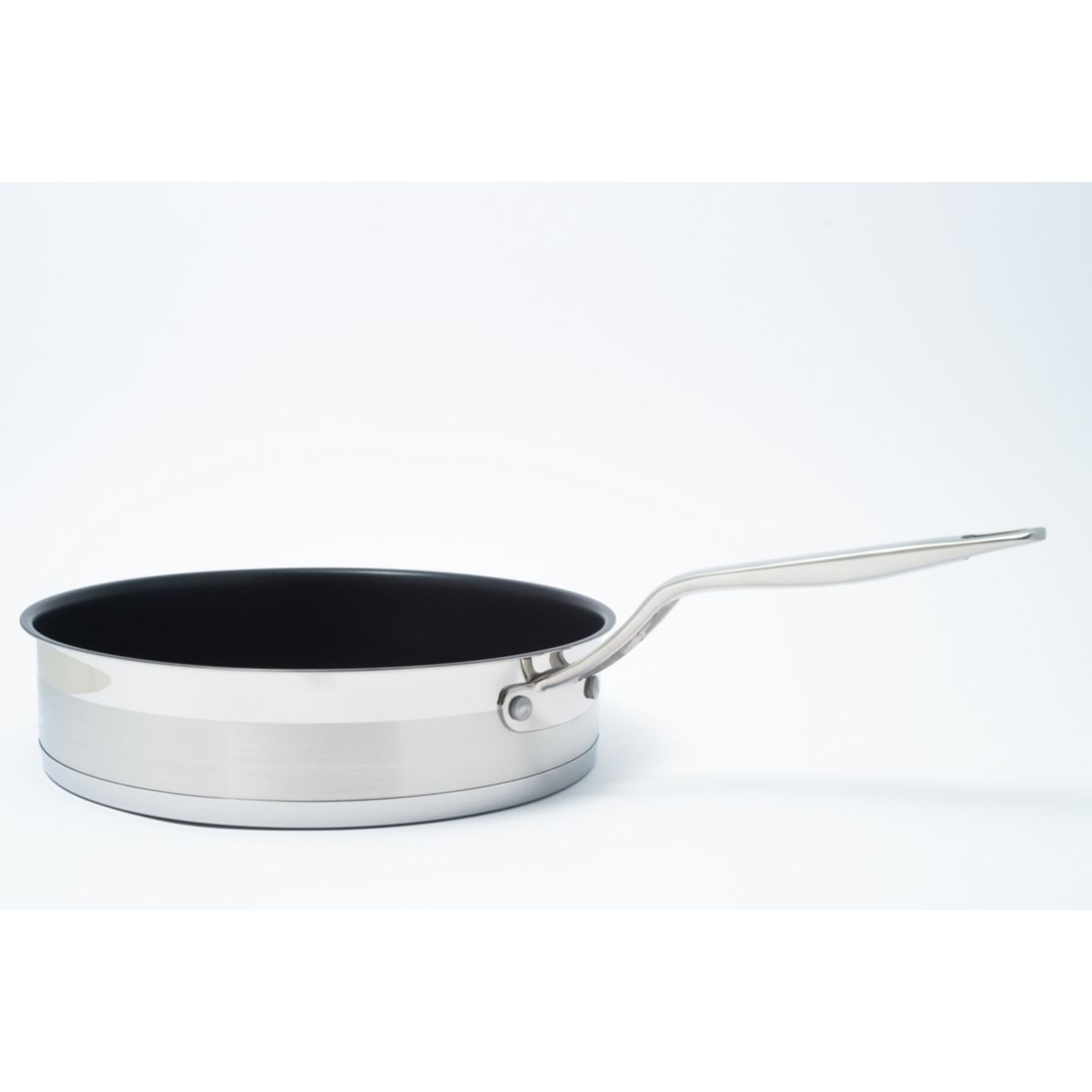Voir la diapositive 4 : BAUMALU Batterie de cuisine inox 6 pieces platine