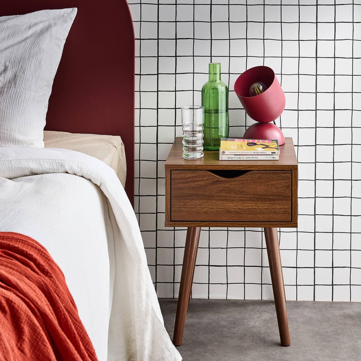 SWEEEK Lot de 2 tables de chevet décor bois teinté noyer. 1 tiroir