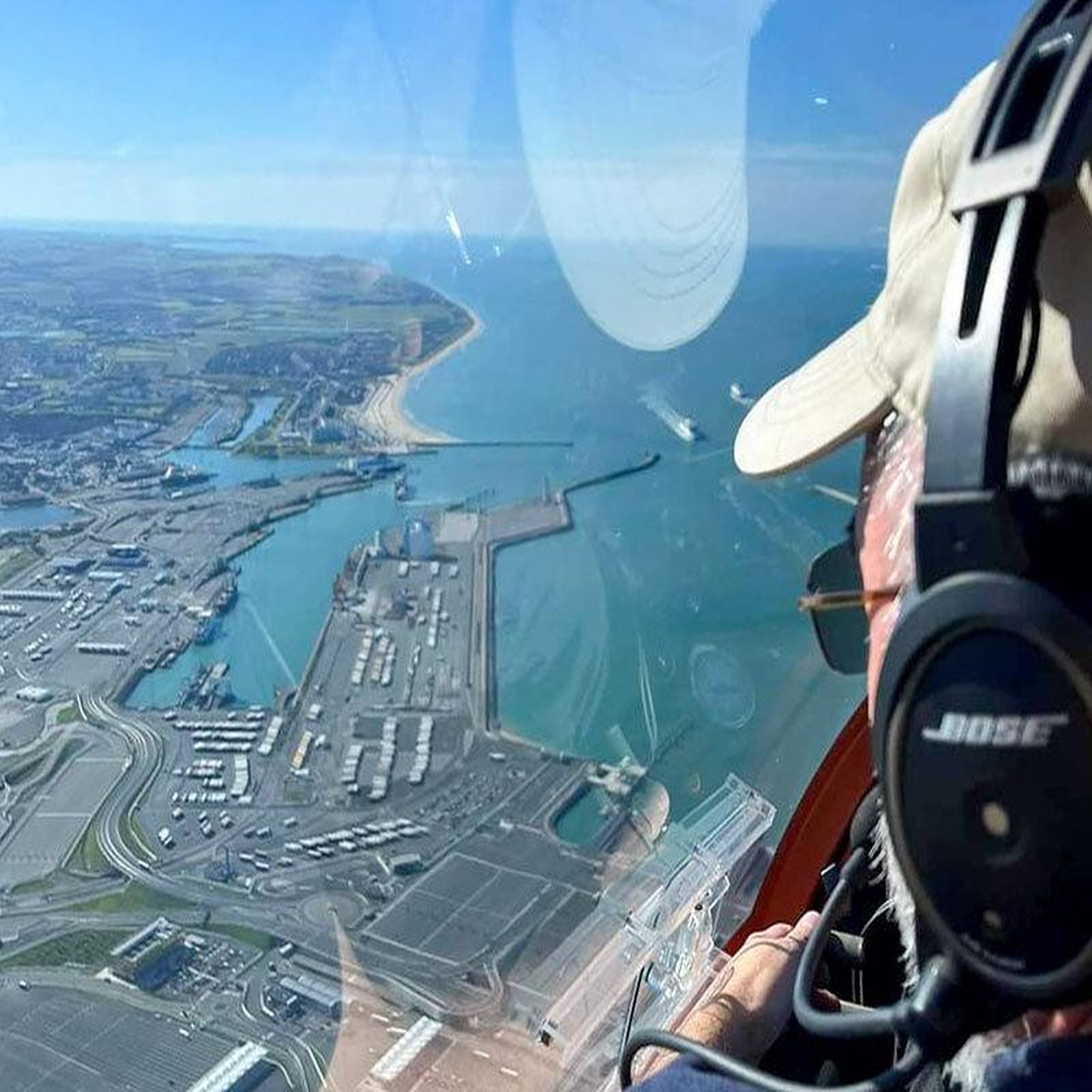 Voir la diapositive 3 : Smartbox Vol en ulm gyrocoptère pendant 30 min au-dessus d'arras - coffret cadeau sport & aventure