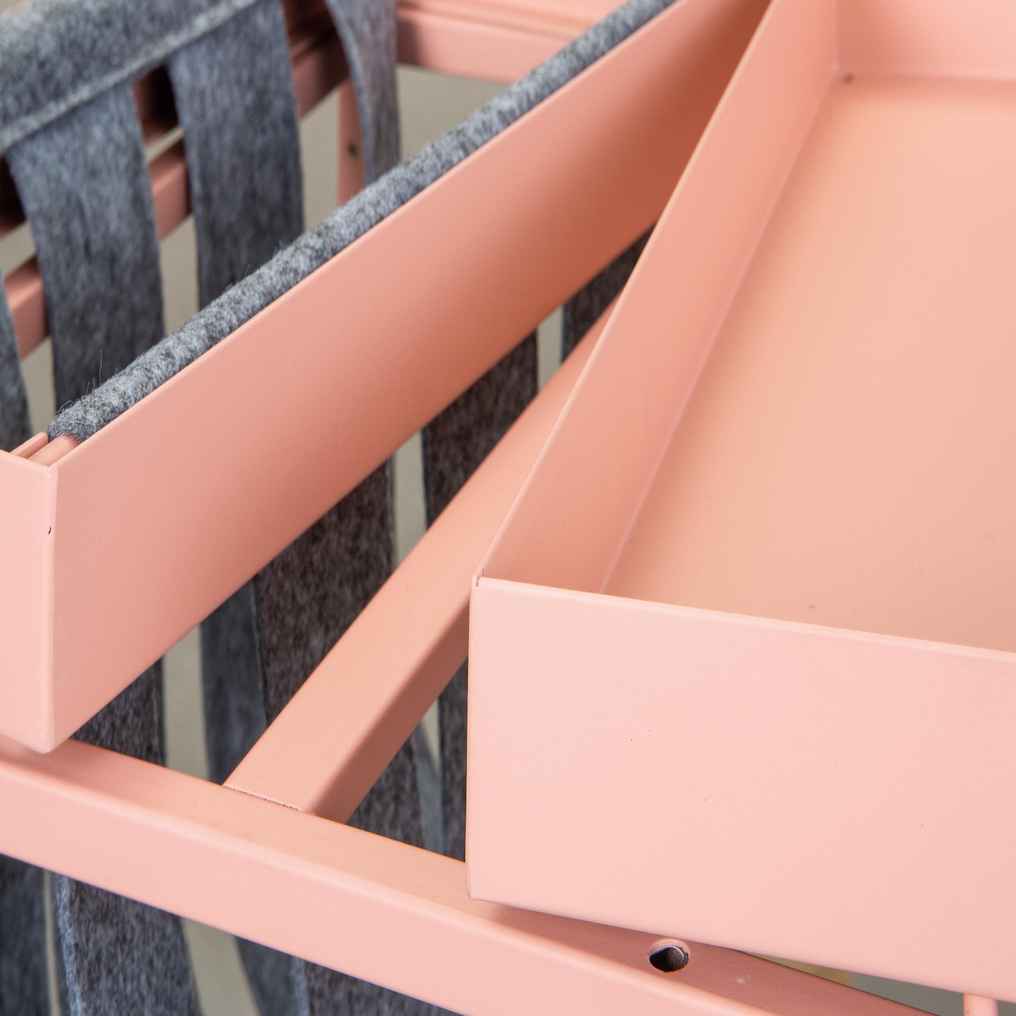 Voir la diapositive 3 : INTERLINK Table d'appoint CLUB NY MAGAZIN